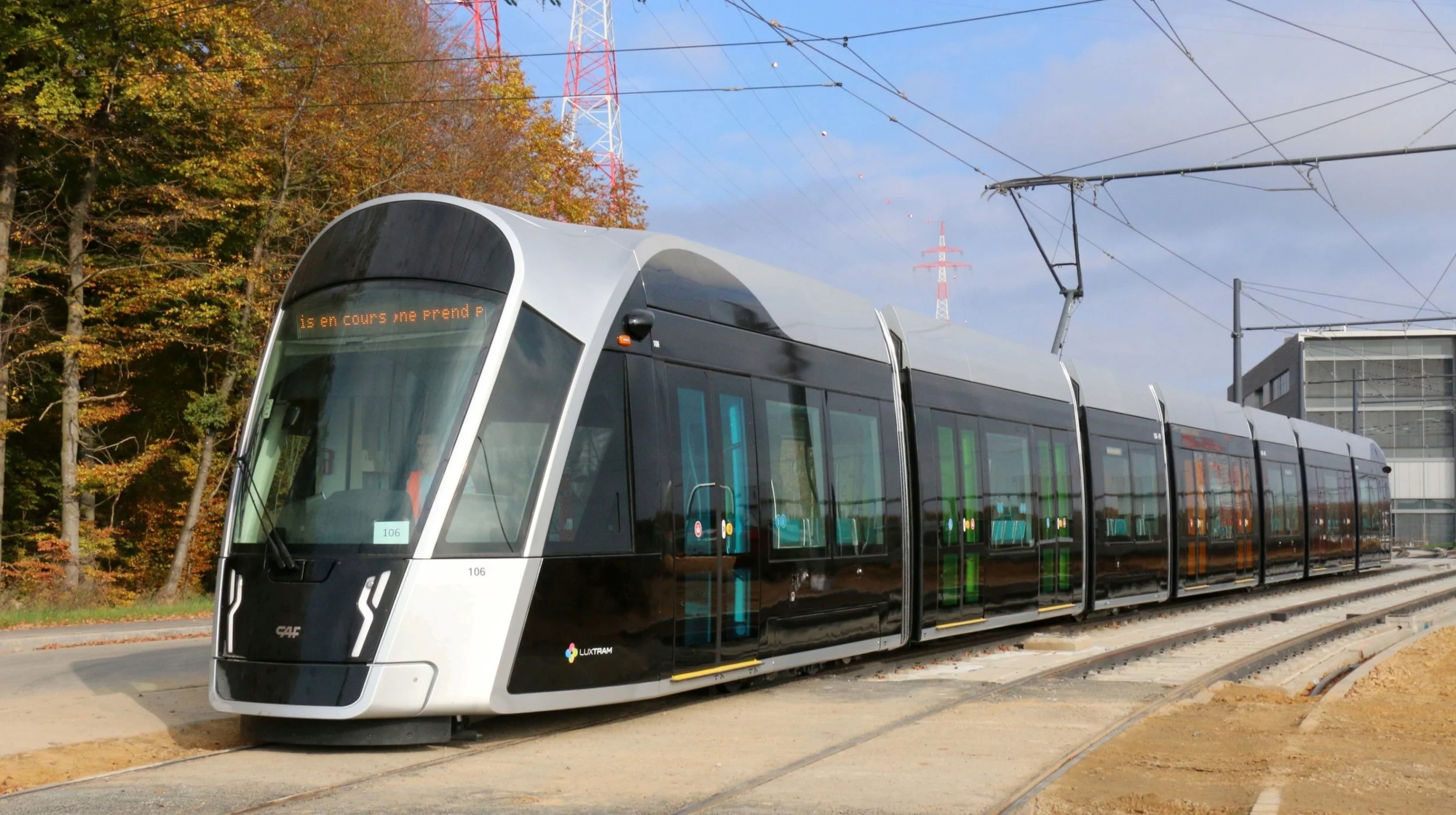 Tramvaj CAF Urbos 3 v Lucemburku. (foto: CAF)