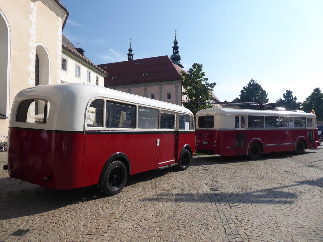 Trolejbus se objevil na výstavě společně s přívěsem, který pochází původem z Innsbrucku. (foto: Gunter Mackinger)