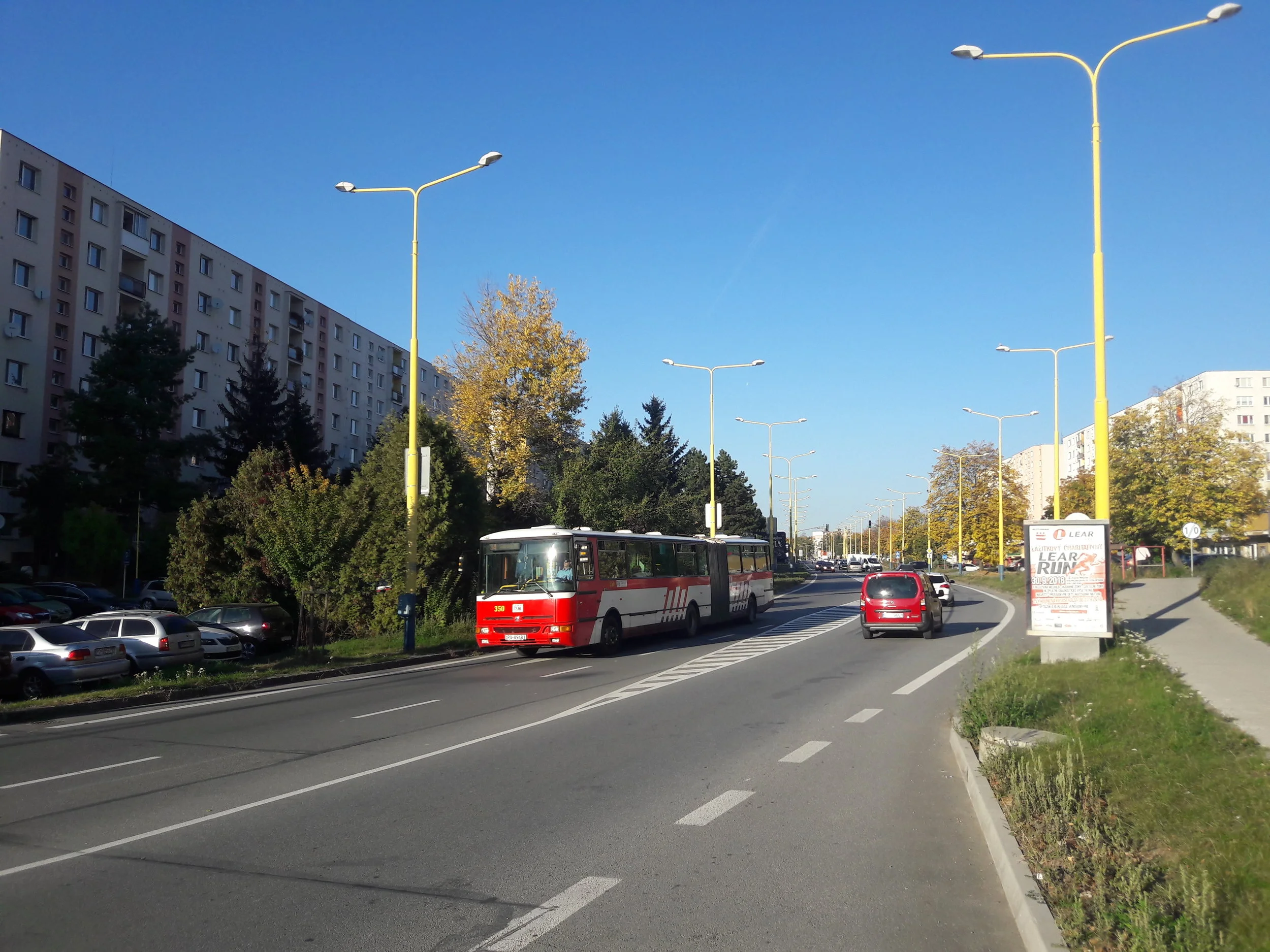Autobusový ruch je na sídlišti Šváby poměrně čilý, trolejbusy by zde tedy měly smysl, byť by autobusovou dopravu nahradily jen částečně.