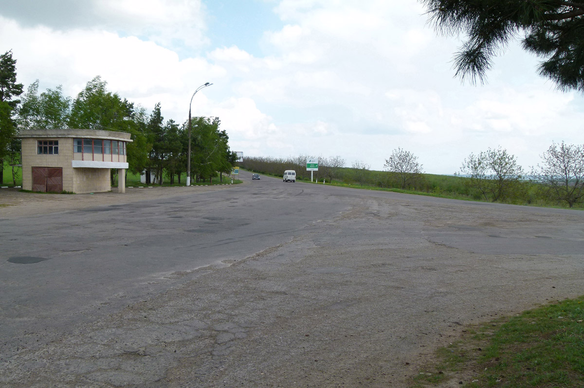 Až sem, k vesnicím Țareuca a Ţahnăuţti, chtěl pan Zajac trolejbusy poslat.