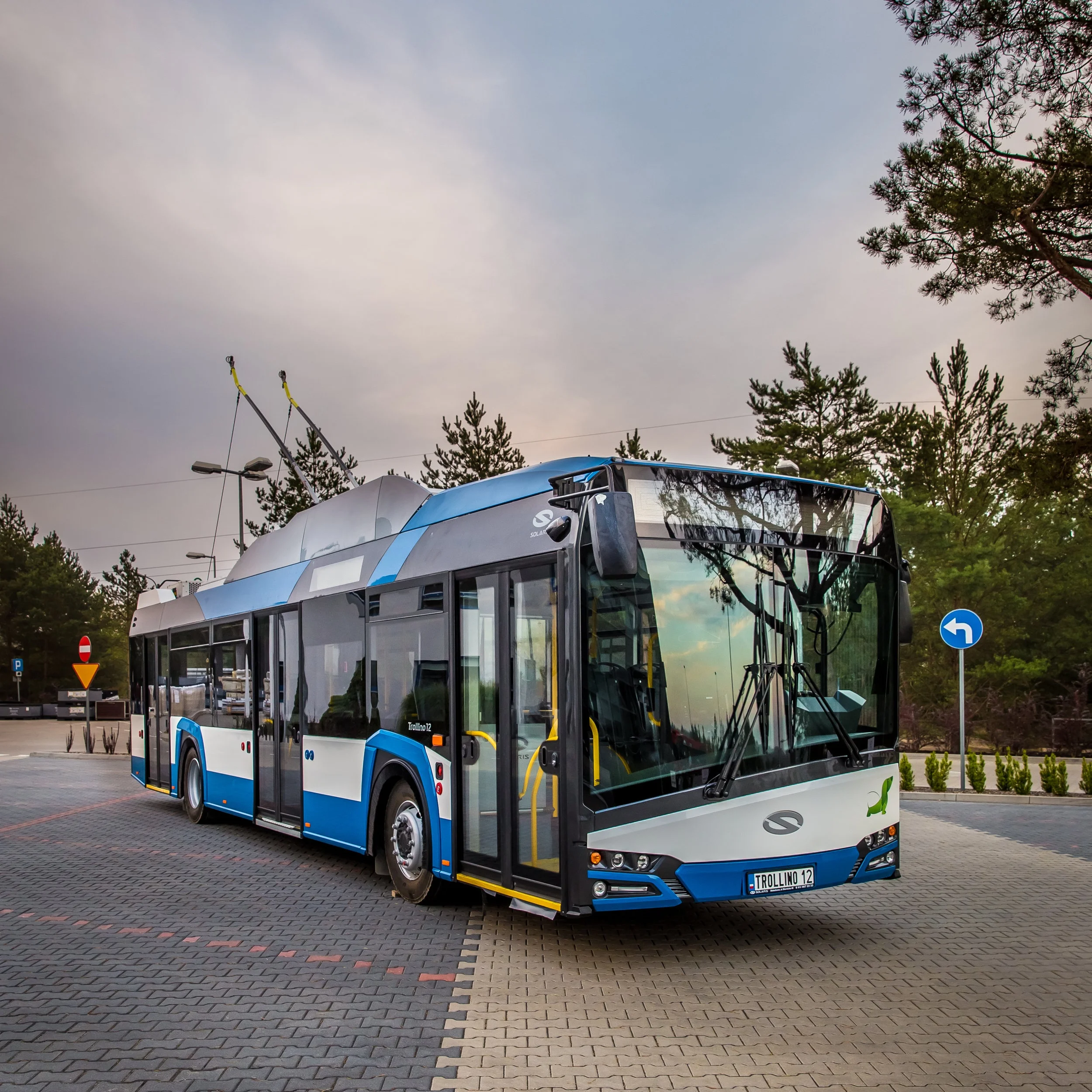 Trolejbus Solaris Trollino 12 na propagačním snímku výrobce. (foto: Solaris Bus & Coach)