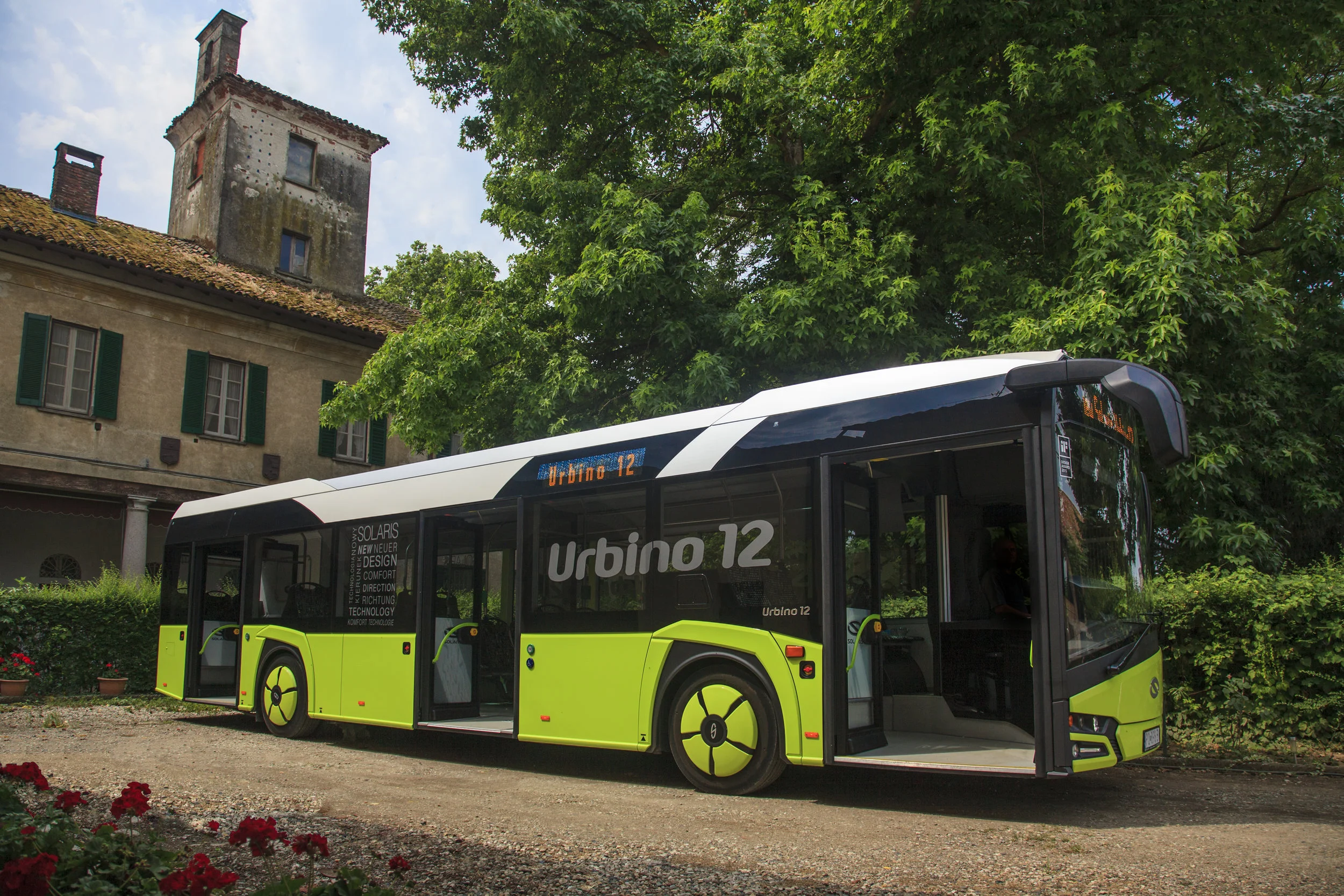Autobus Solaris Urbino 12 na propagačním snímku výrobce. (foto: Solaris Bus & Coach)