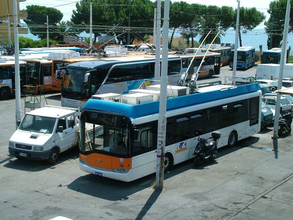 Trollino na snímku z roku 2008 bylo opatřováno výzbrojí v Ostravě. (foto: Jurij Maller)