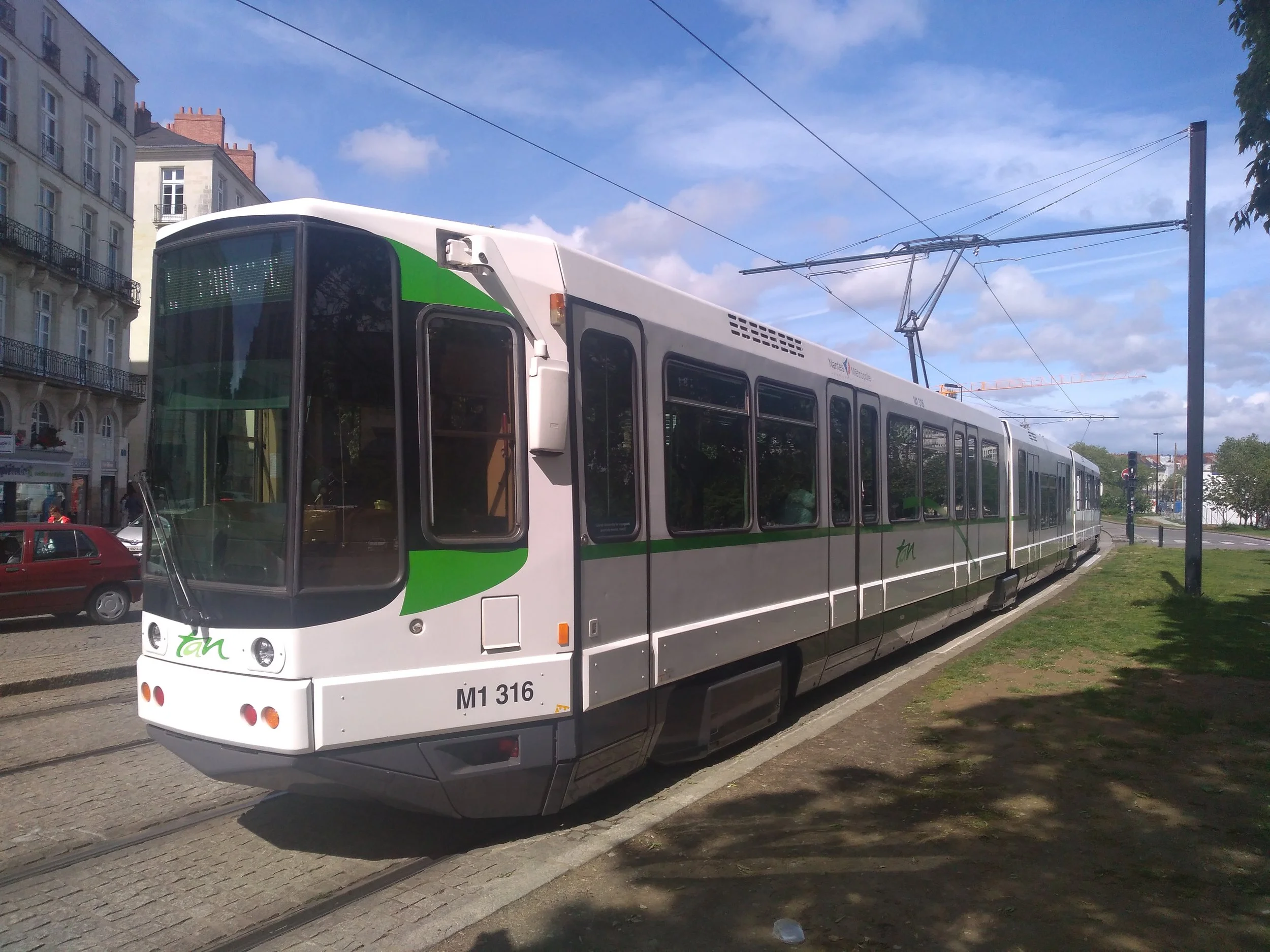 Vozidly typu Alstom TFS-1 byl provoz v roce 1985 obnoven. I dnes vypadají stále moderně.