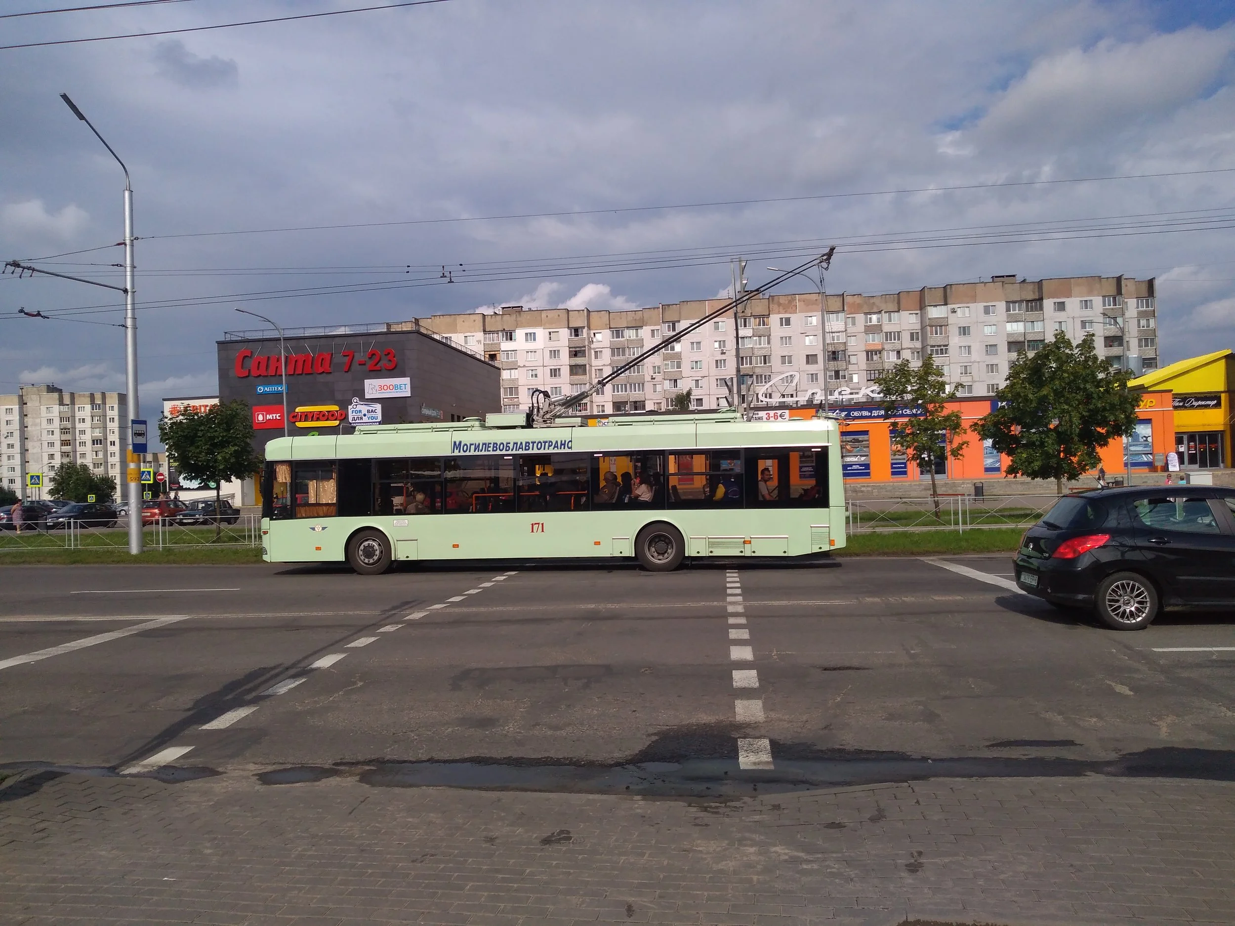 Na sídlišti.