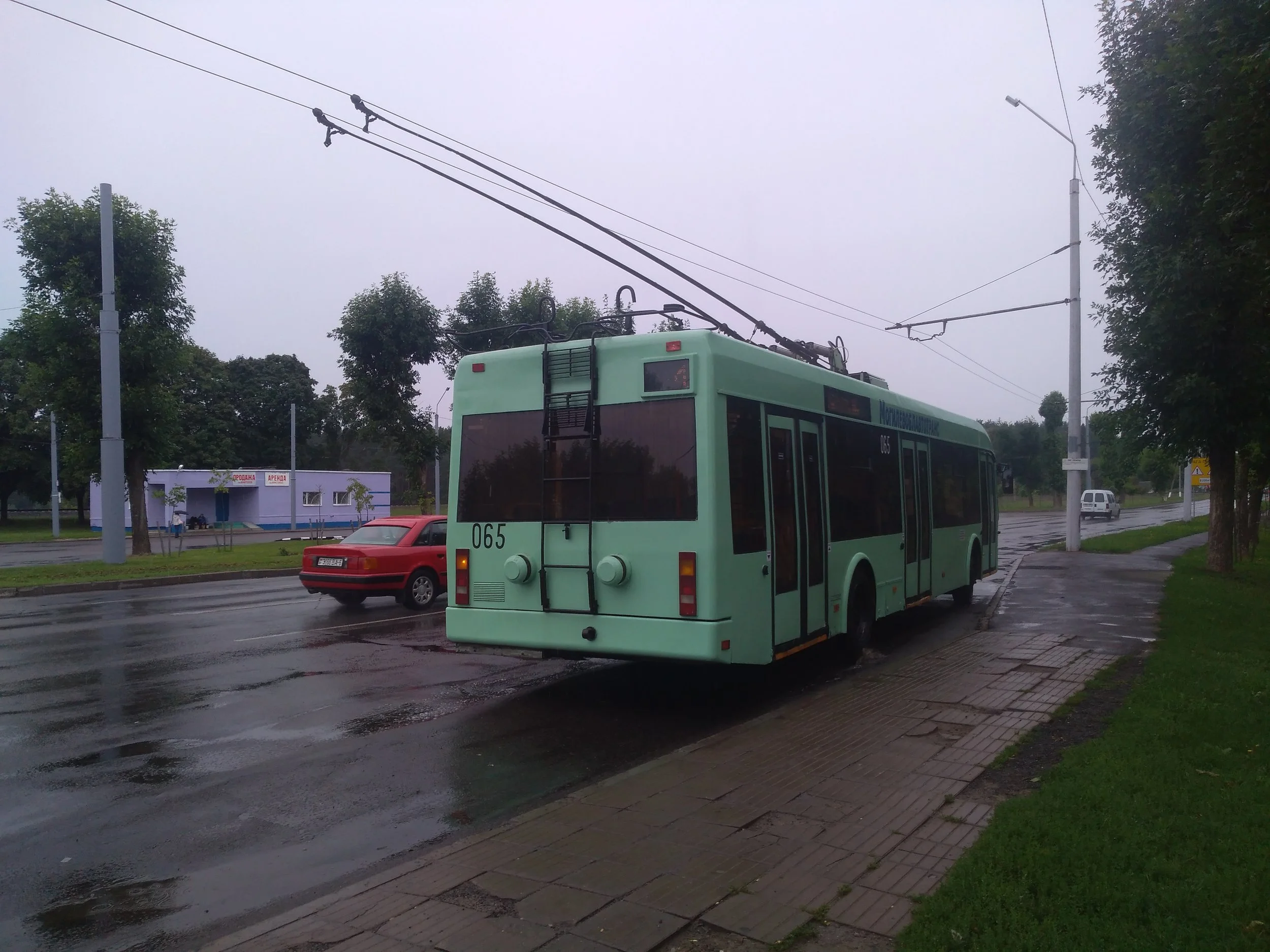 Severní konečná u přejezdu.