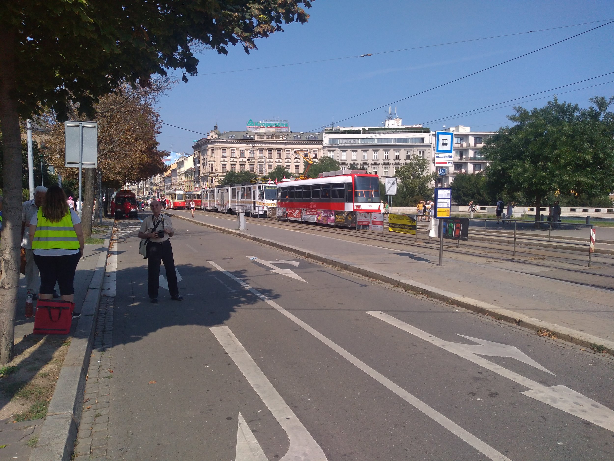 A stačilo překročit cestu a tušení se potvrdilo.