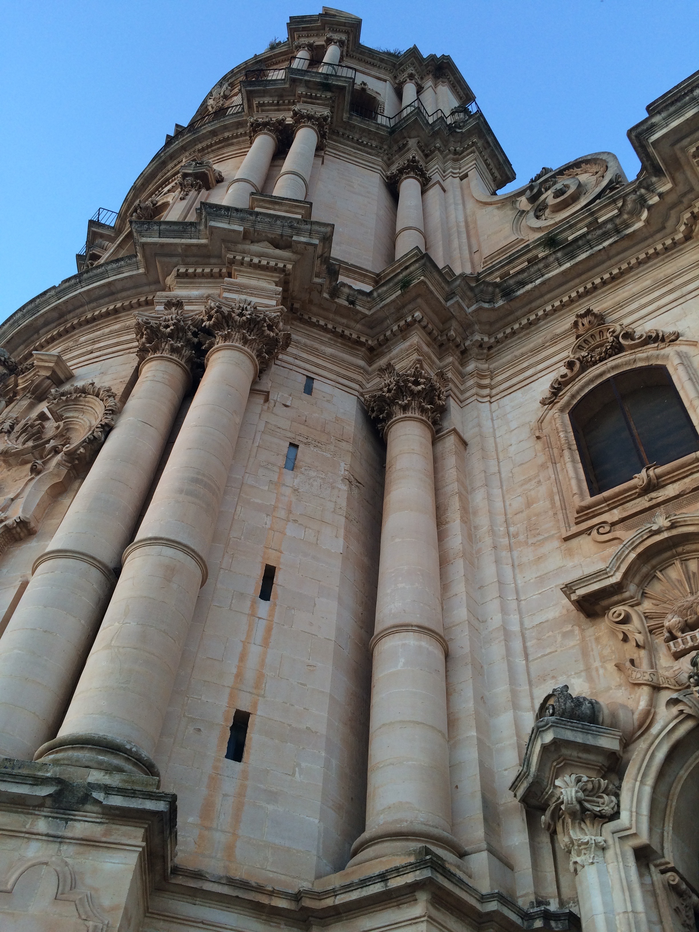 A taste of the voluptuous curves of San Giorgio in Modica