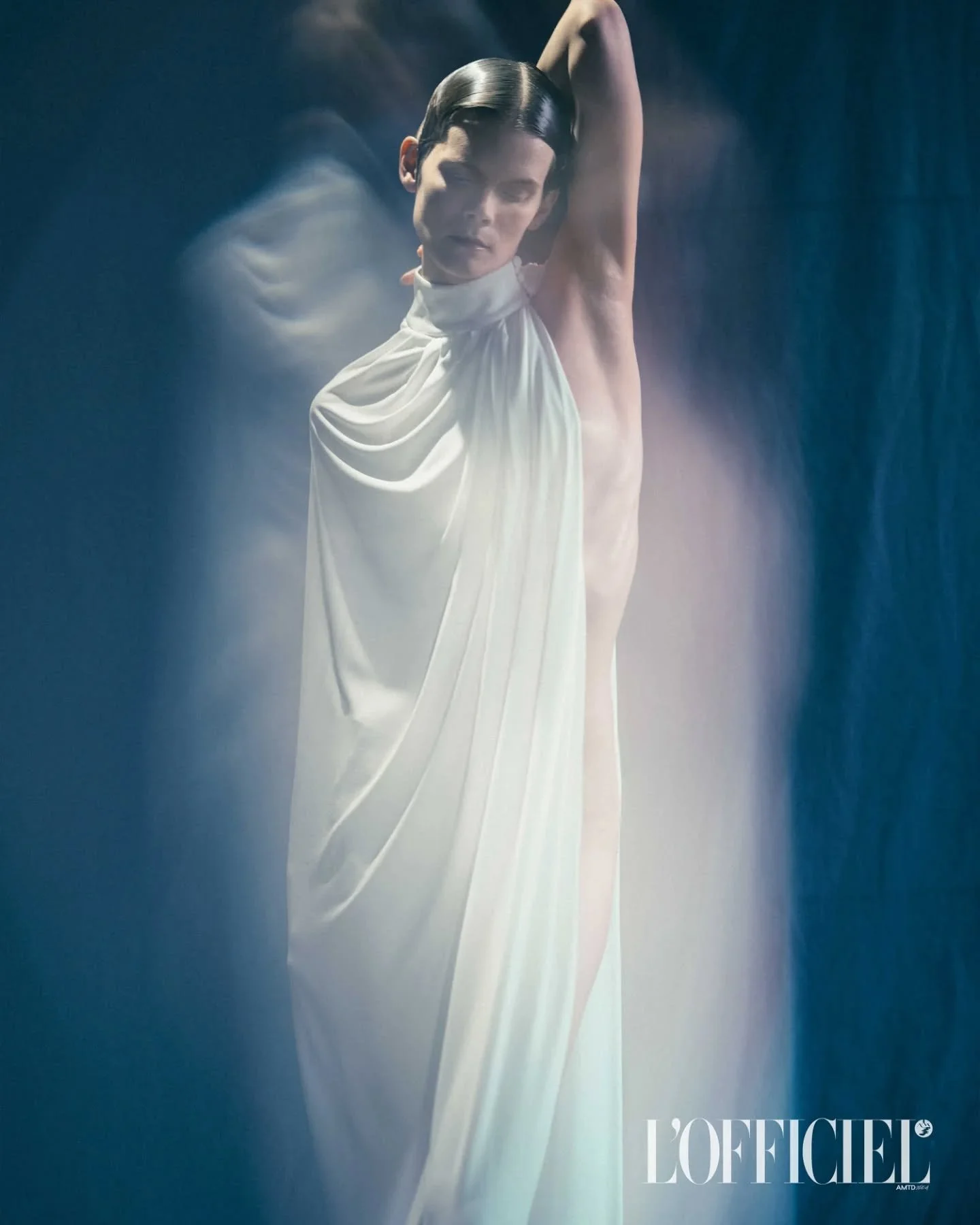 Super happy about this new story for @lofficielitalia 
I've worked a few times with @iriska_kravchenko in the past and its always exciting to get back to work with her because you know you'll get some amazing images. 
We shot this story in milan last
