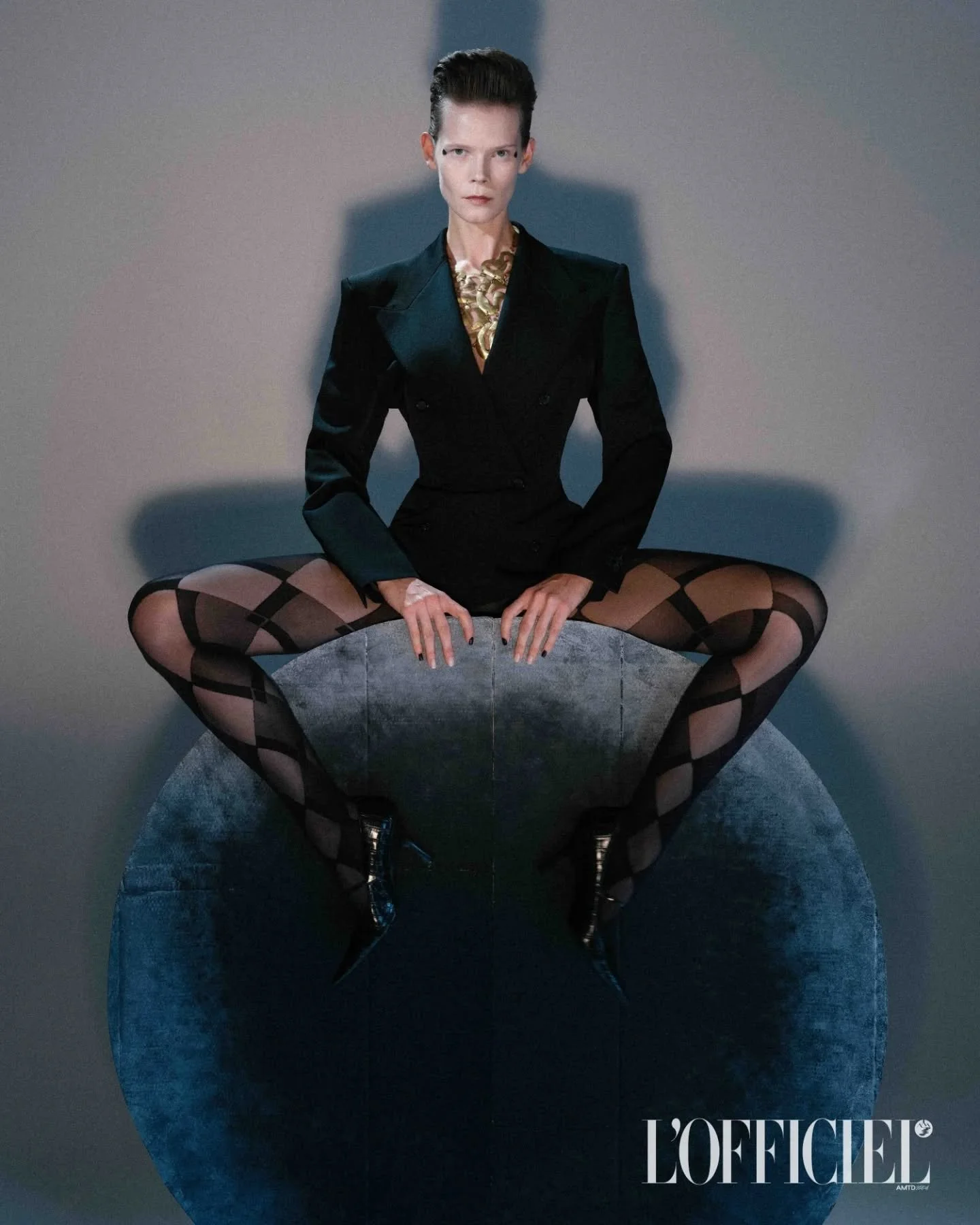Super happy about this new story for @lofficielitalia 
I've worked a few times with @iriska_kravchenko in the past and its always exciting to get back to work with her because you know you'll get some amazing images. 
We shot this story in milan last