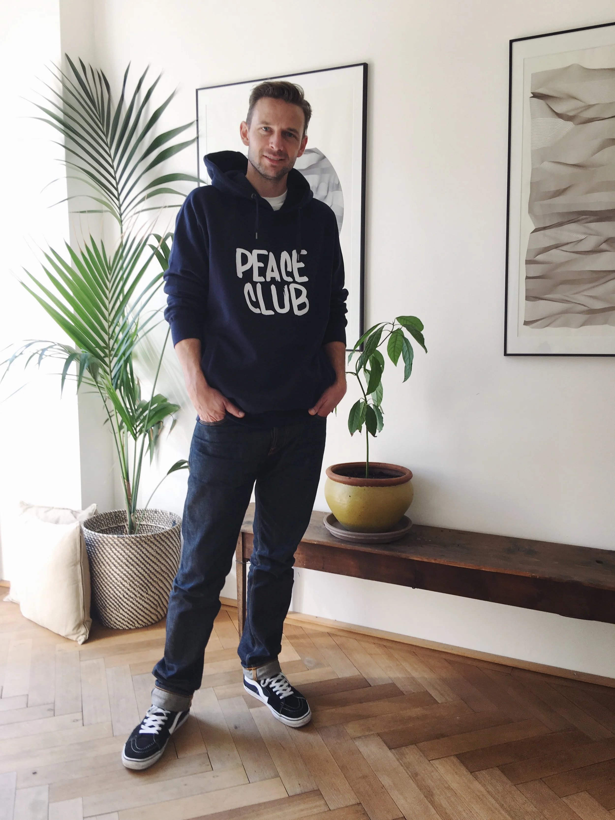 BL_PEACECLUB_HOODY_GIGIBURN.jpg
