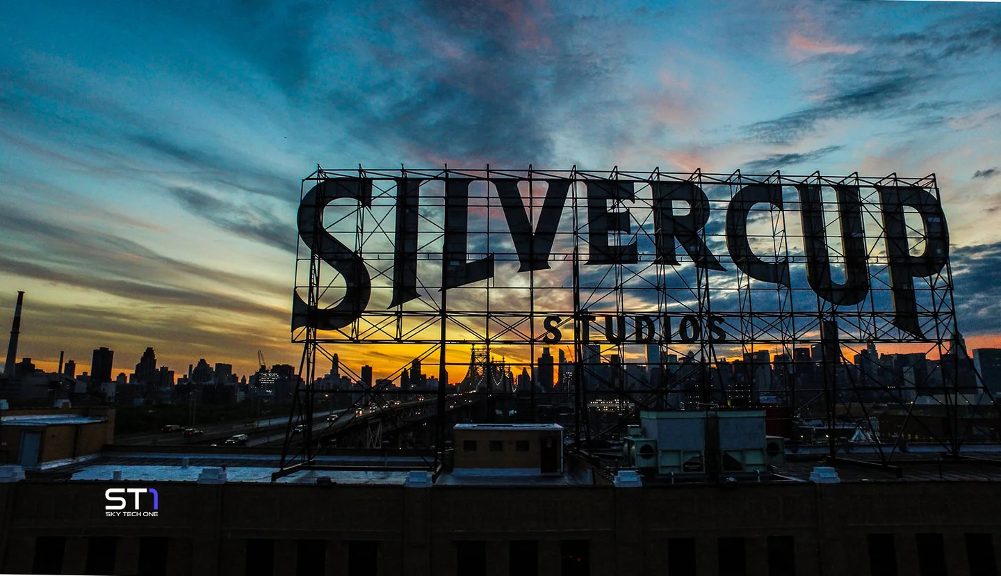 Silvercup Sign SkyTechOne flipped.jpg