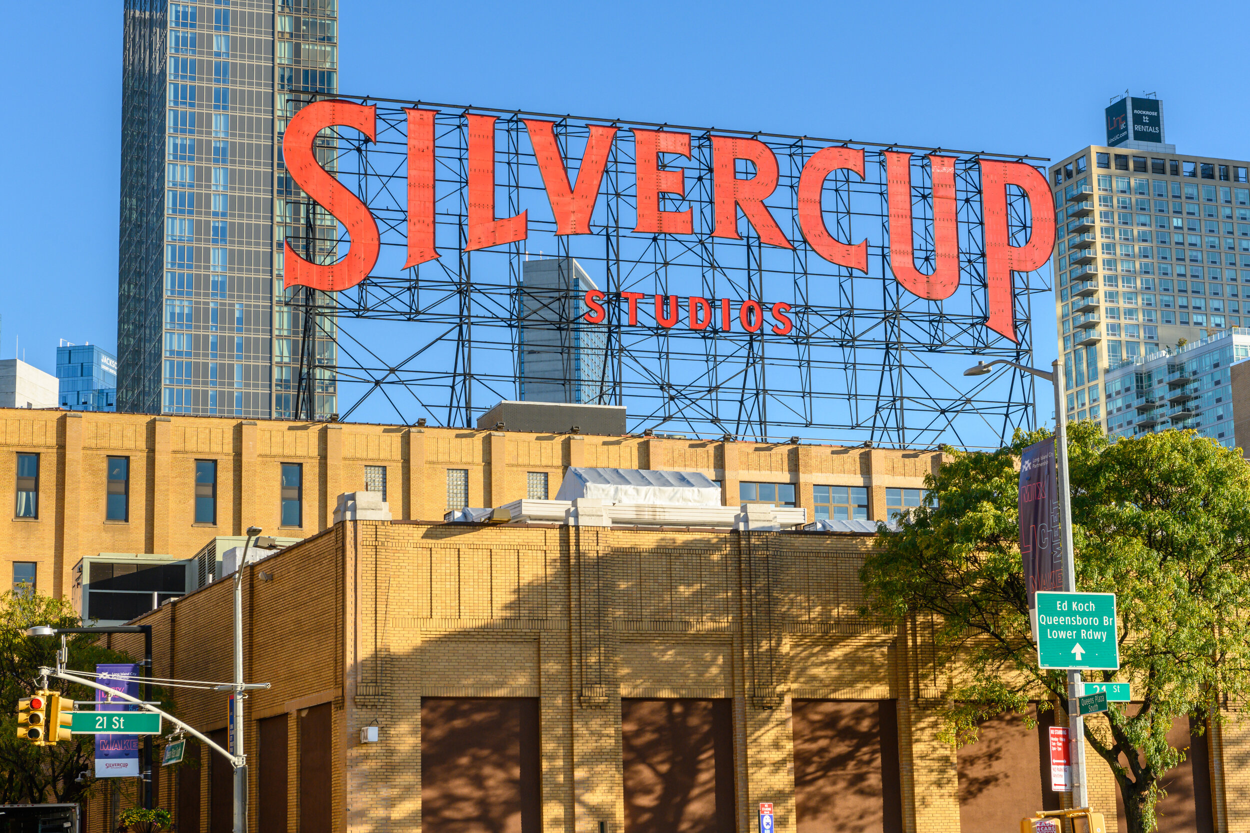 Silvecup Studios Sign 21st View