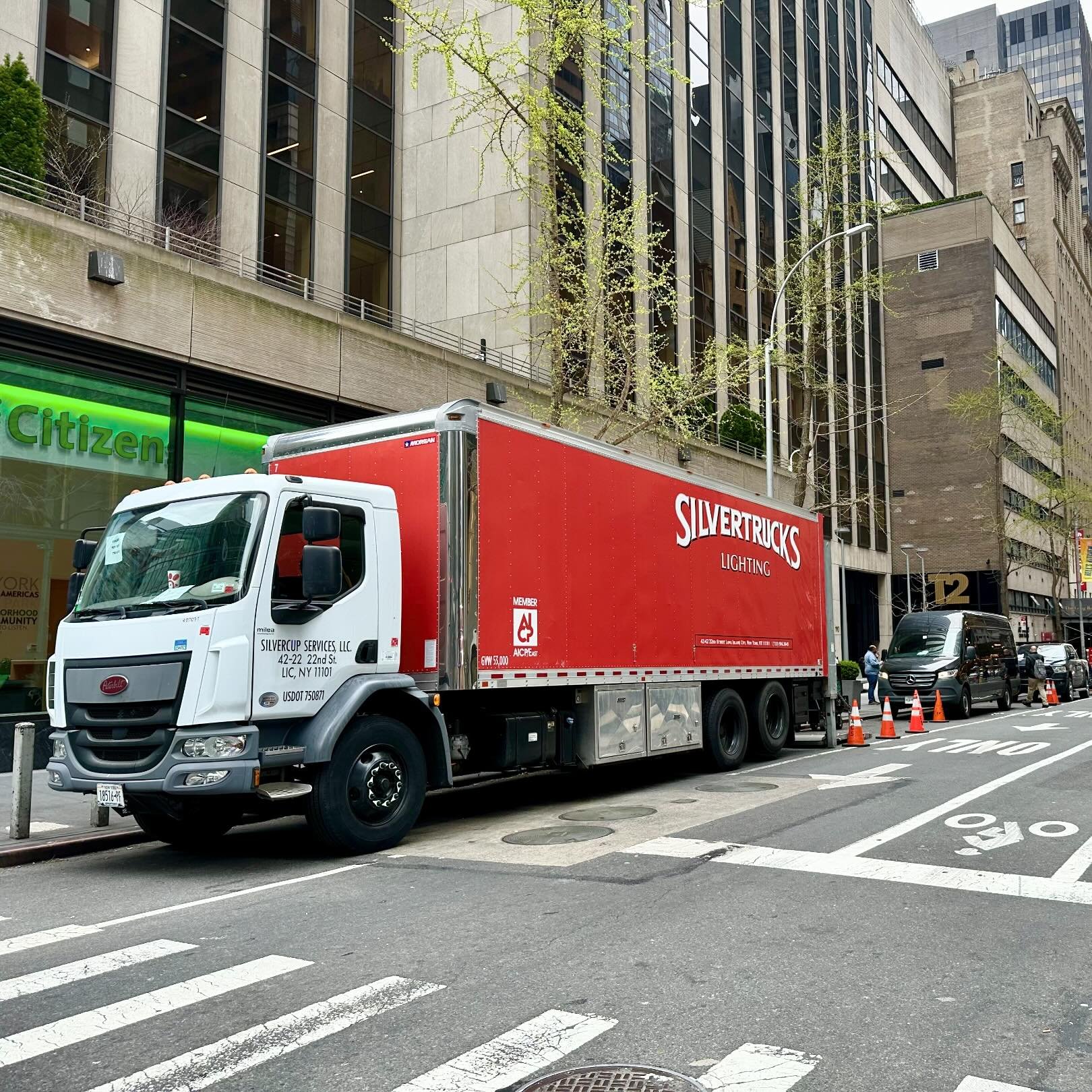🎬 Spotted: Silvertrucks making waves all over NYC for commercial shoots! 🌟 From the bustling streets to the big screen, we&rsquo;re bringing the magic of Silvercup Studios right to you!

#SilvercupStudios #NYC #OnLocation #LightsCameraAction #comme