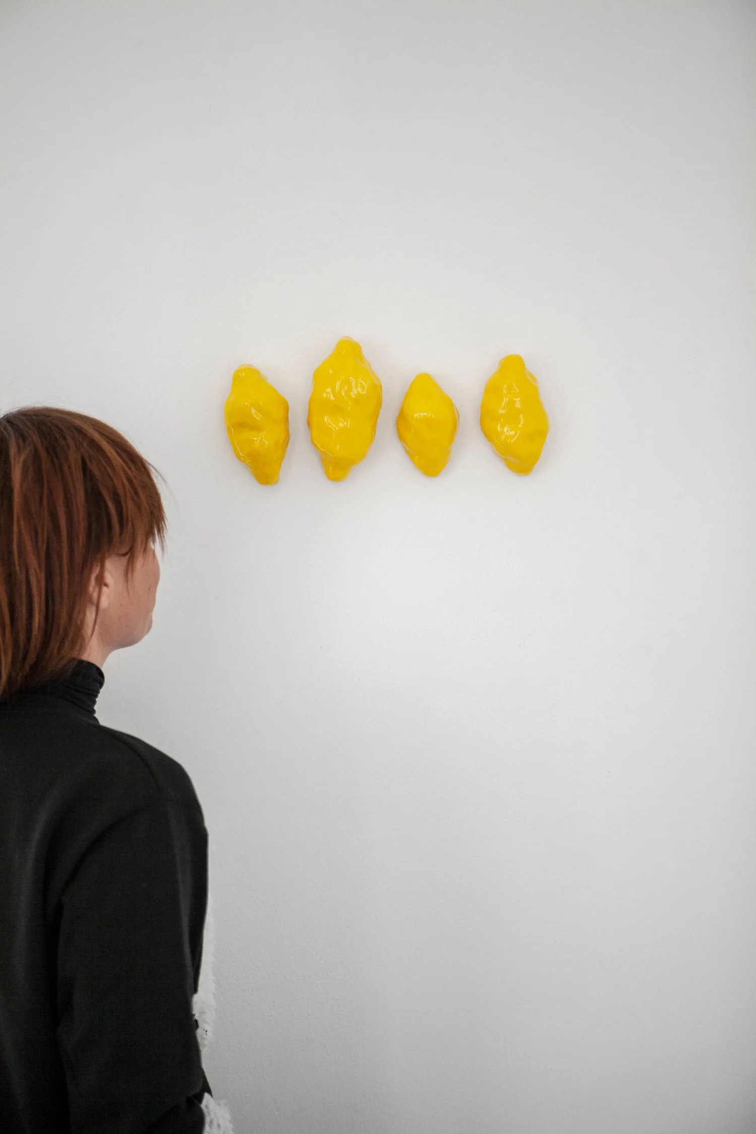 Citronopstanden, materials: glazed ceramics
