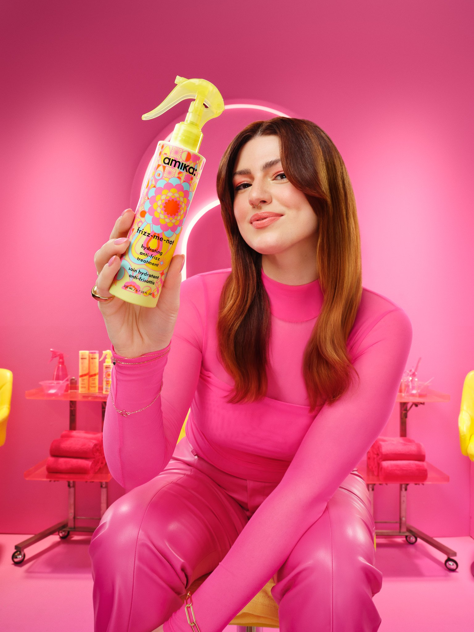 Amika-Frizz-FR-2025-Brittany-Hero-3-8326_R3.jpg