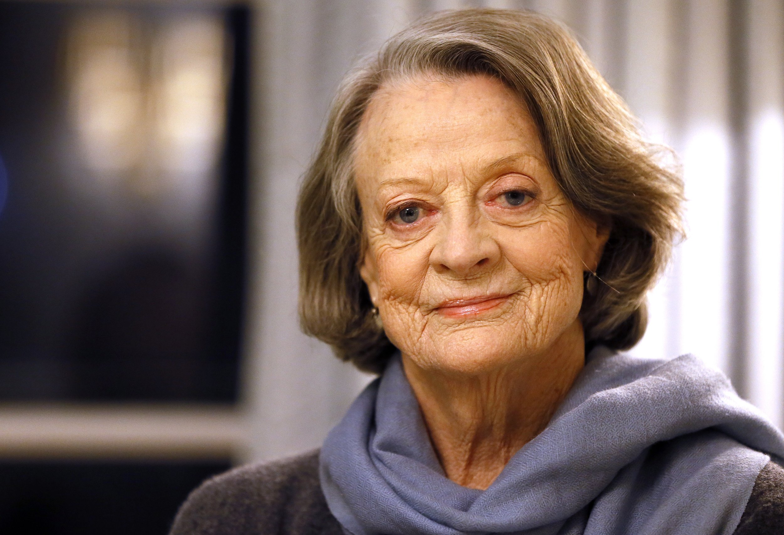 Raise Your Wands Dame Maggie Smith — The Skidmore News