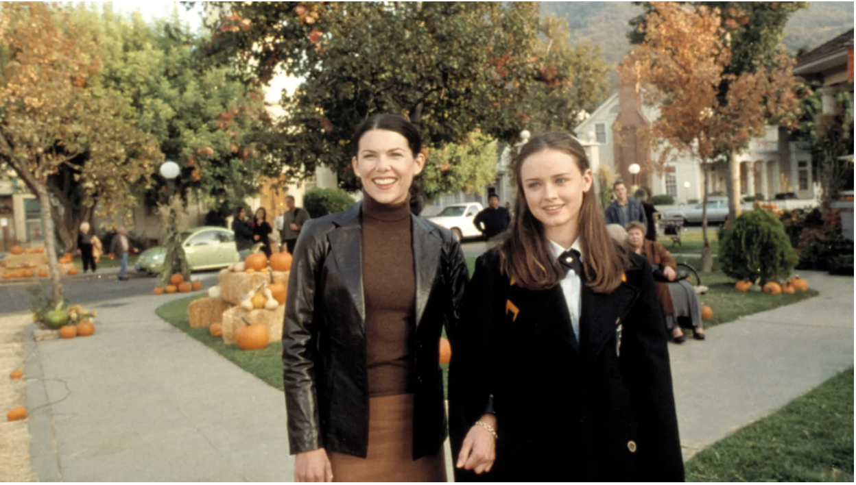 A Fall Guide To Spooky Novels and Movies 