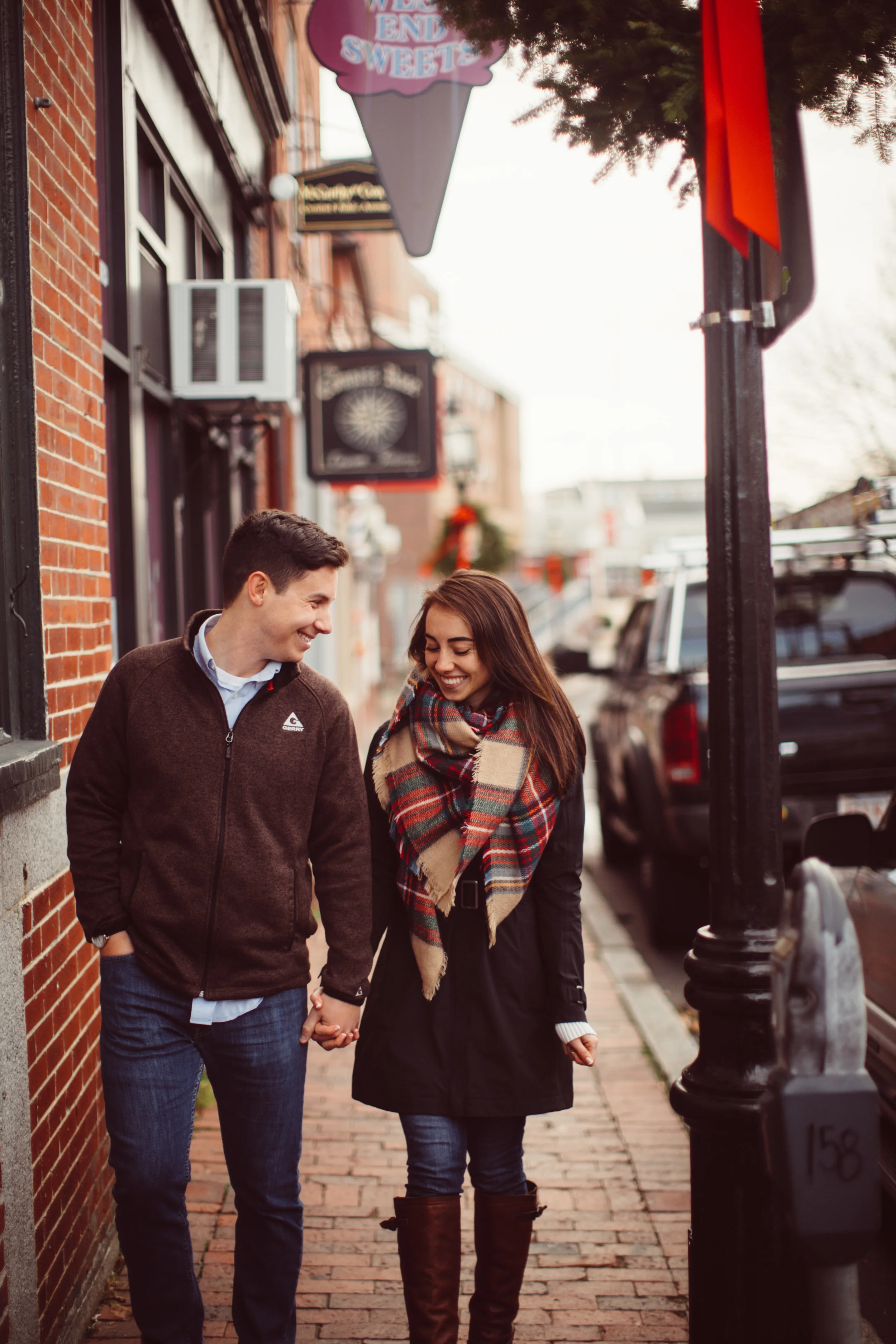 2015_Moriah_Brian_Sneak_Peak_Engagement-8562.jpg