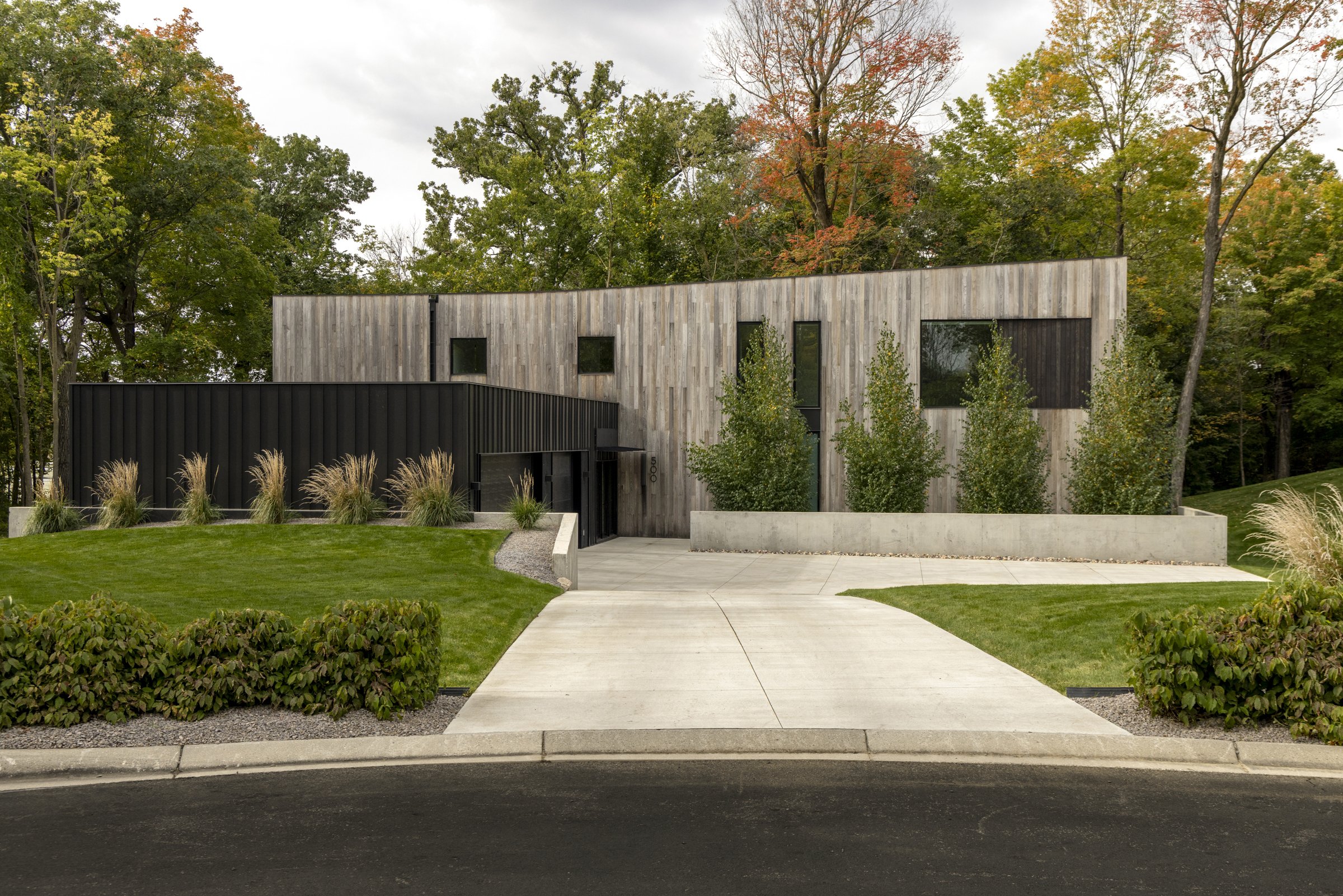 Peninsula Point Residence