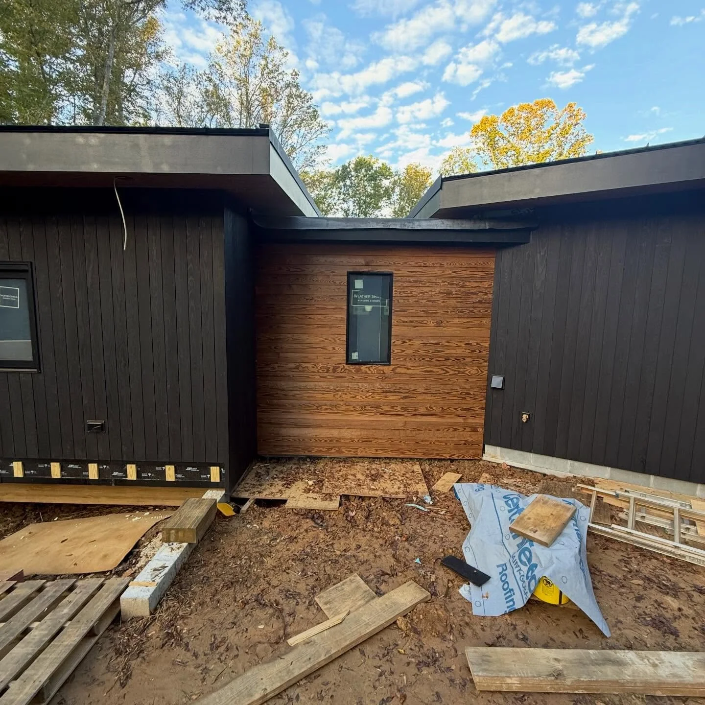 Lots of stunning projects in progress in North Carolina! If you are looking for Arbor Wood get in touch with Anderson @northernsouth.co #thermallymodifiedwood #arborwoodco #thermowood