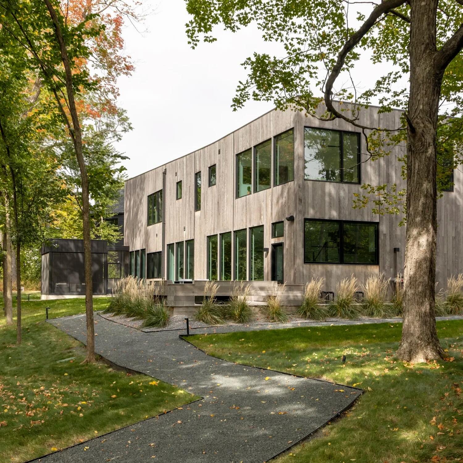 Beauty that gets better with age. 

Project: Peninsula Point 
Product: Ash Thermowood
Architect: @stranddesign 
Build: @sustainable9 
Photo: @spacecrafting_photography 

#arborwoodco #thermallymodifiedwood #thermowood #sustainablematerials #archlover