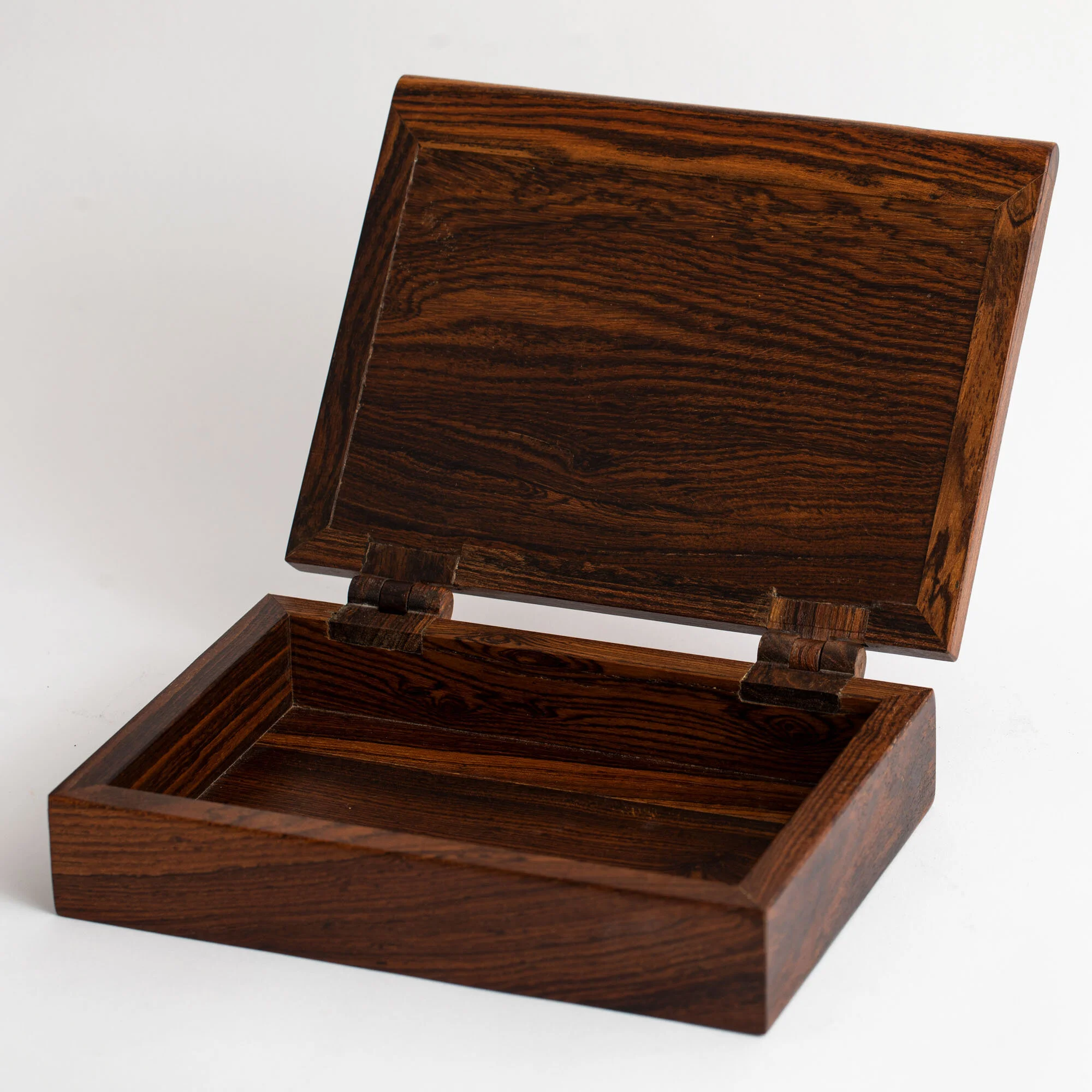 Shoemaker Lidded Box