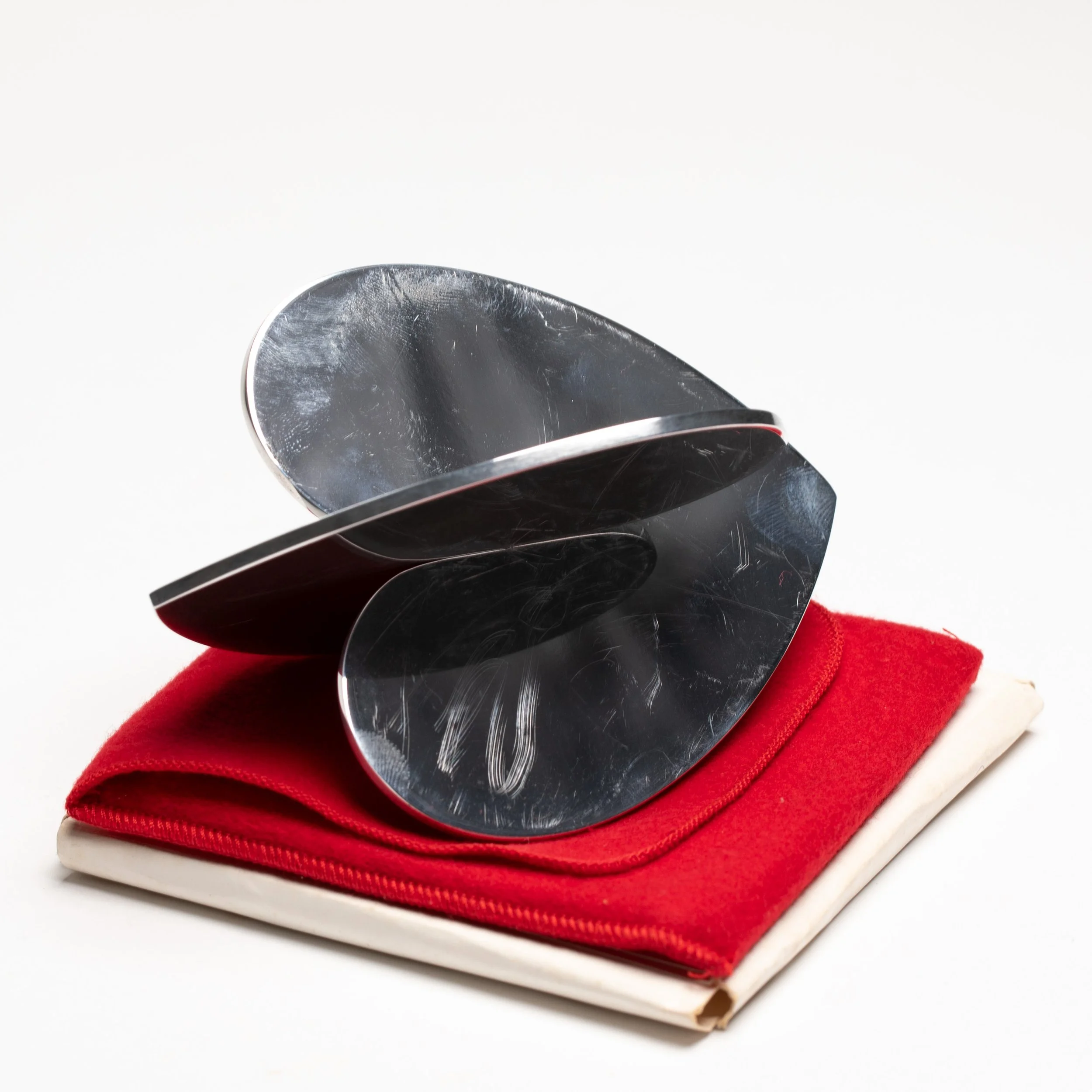 Merle Steir Two Hearts Sculpture