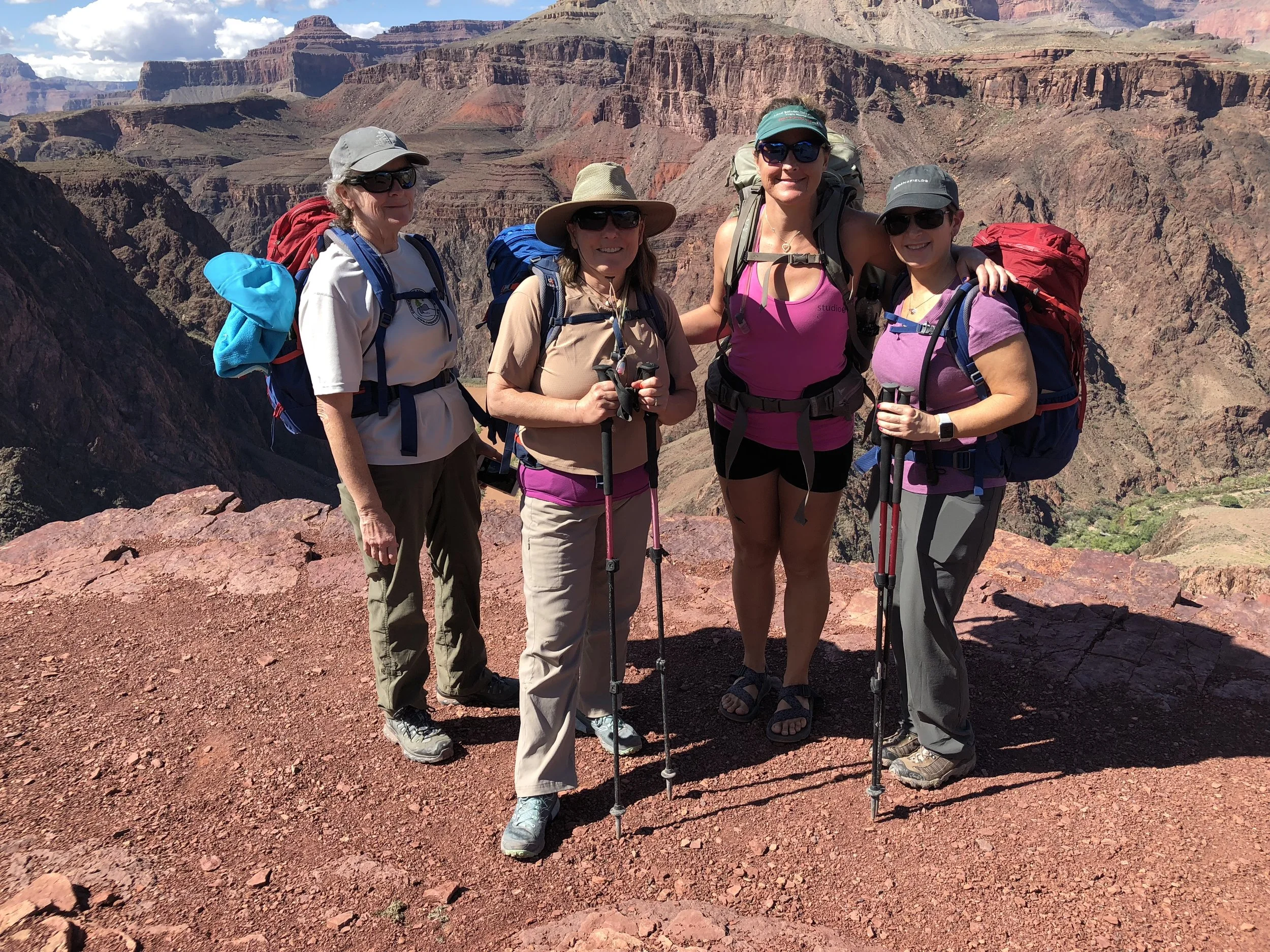 grand canyon rim to rim hike group.jpeg