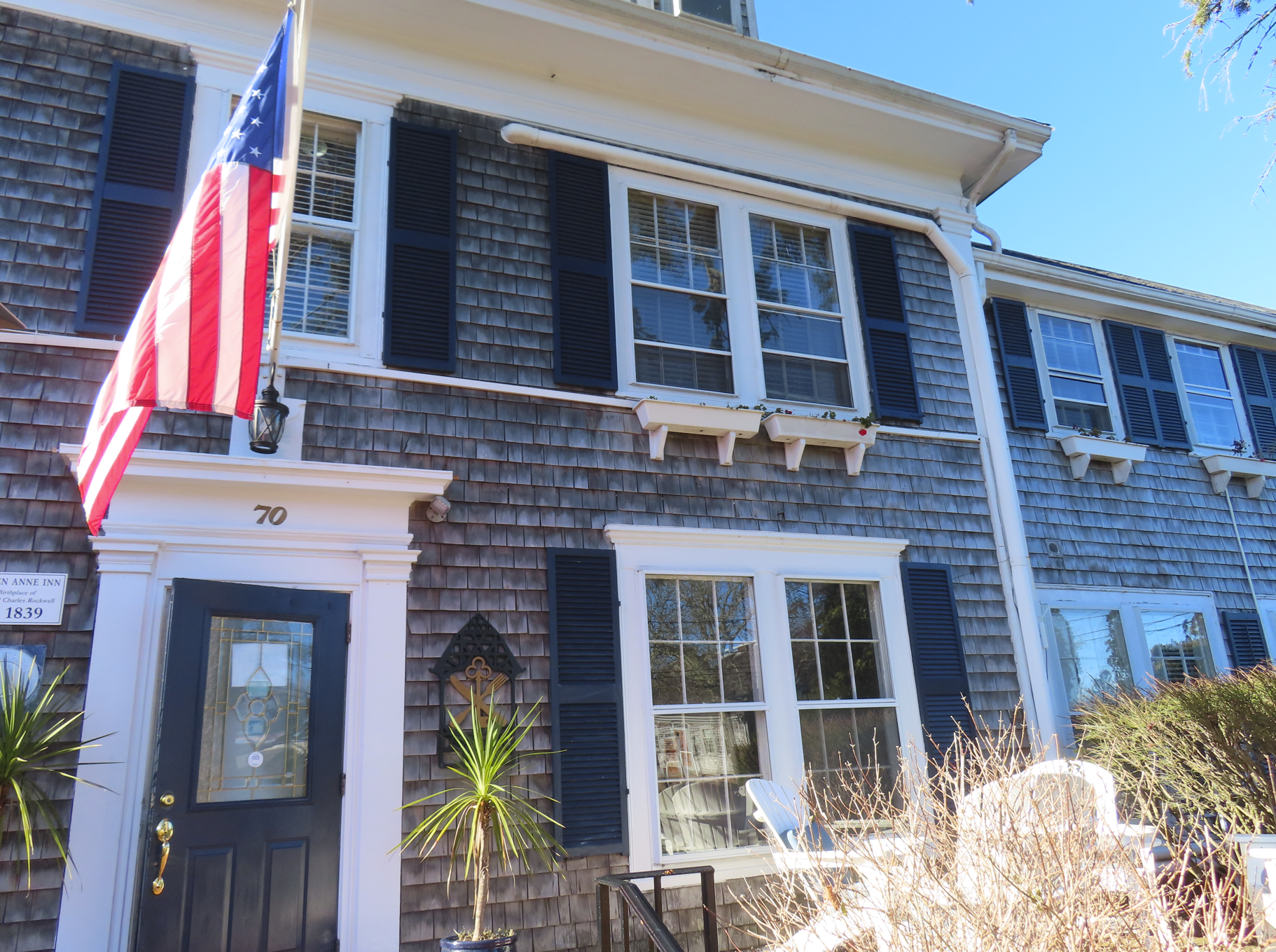 Queen-Ann-Inn-Front Door.png