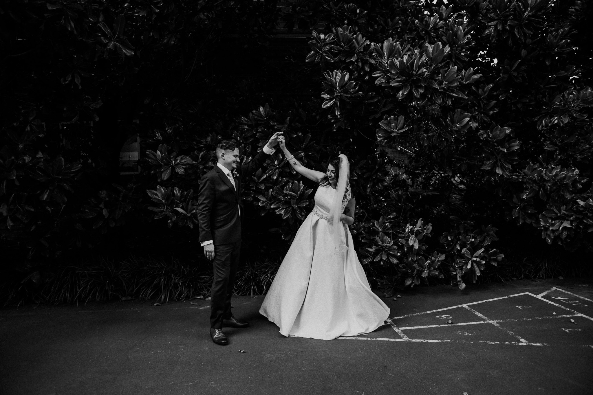 Bride and groom couples portraits. Wedding at The Grove at Discovery Green Park (Houston, TX)