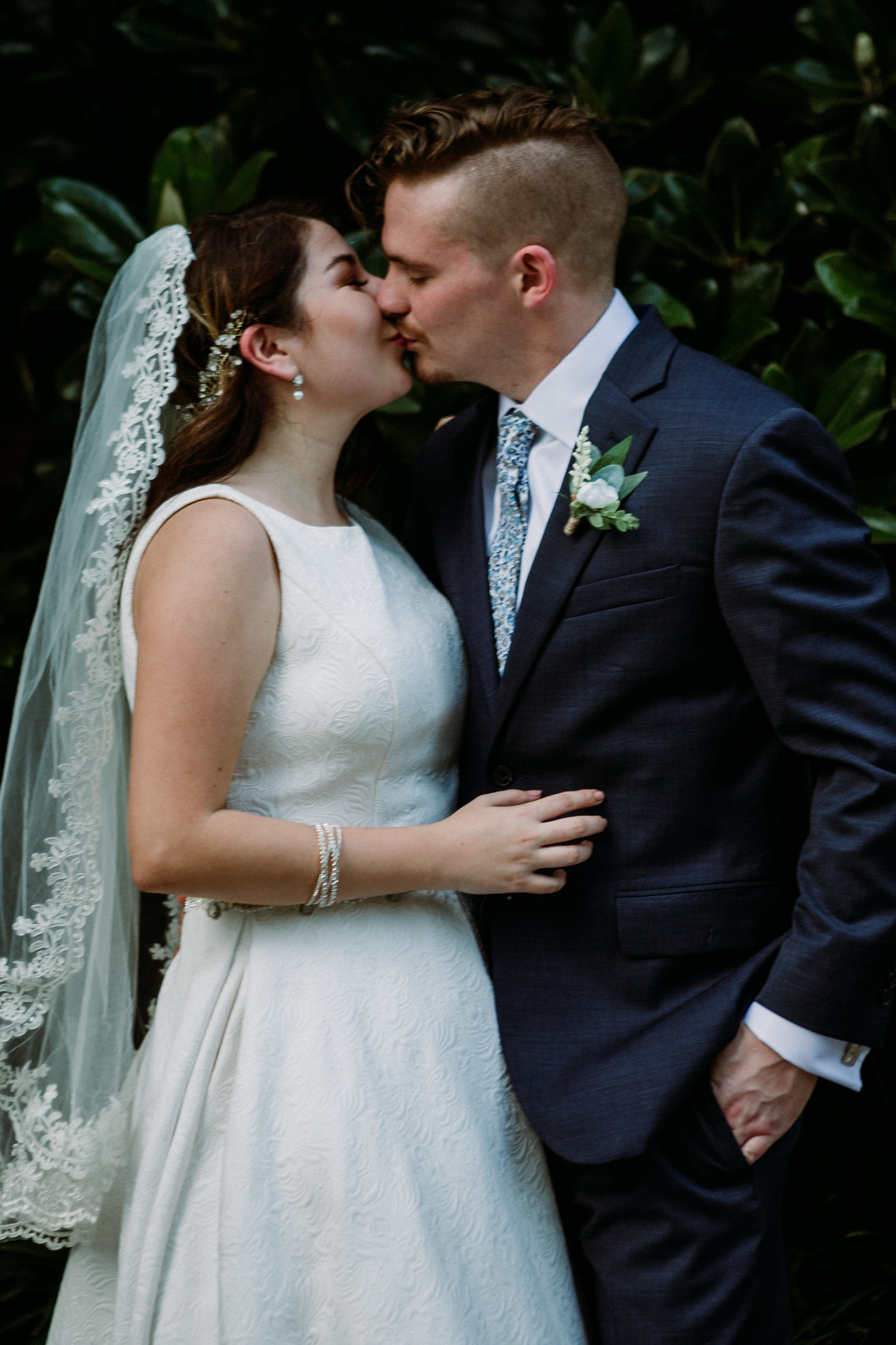 Bride and groom couples portraits. Wedding at The Grove at Discovery Green Park (Houston, TX)