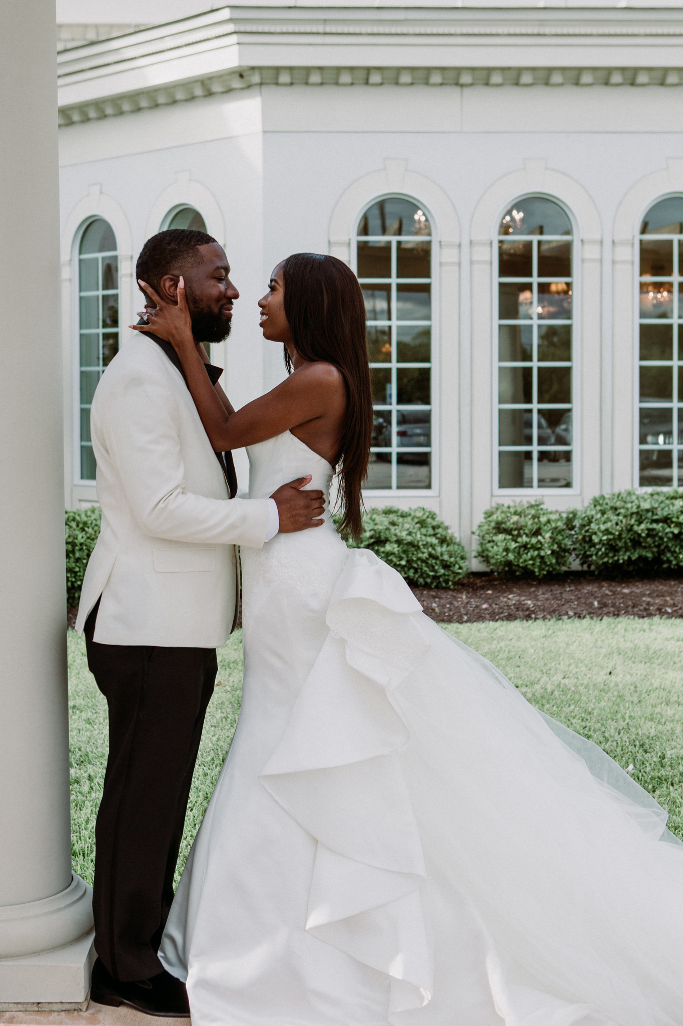 Bride and groom couples portraits. Wedding at Ashton Gardens West (Houston, TX)