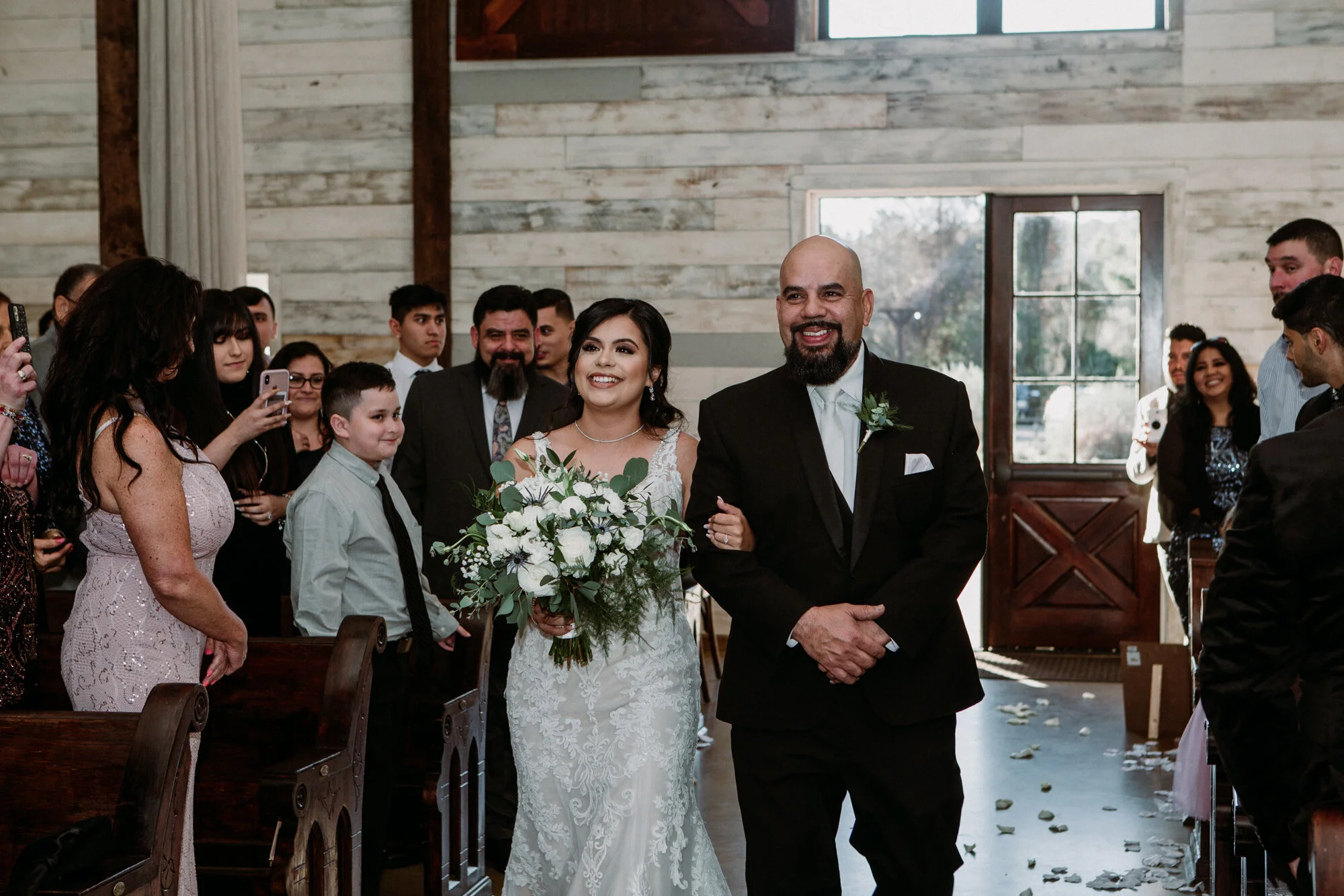 Wedding ceremony at Big Sky Barn (Montgomery, TX)