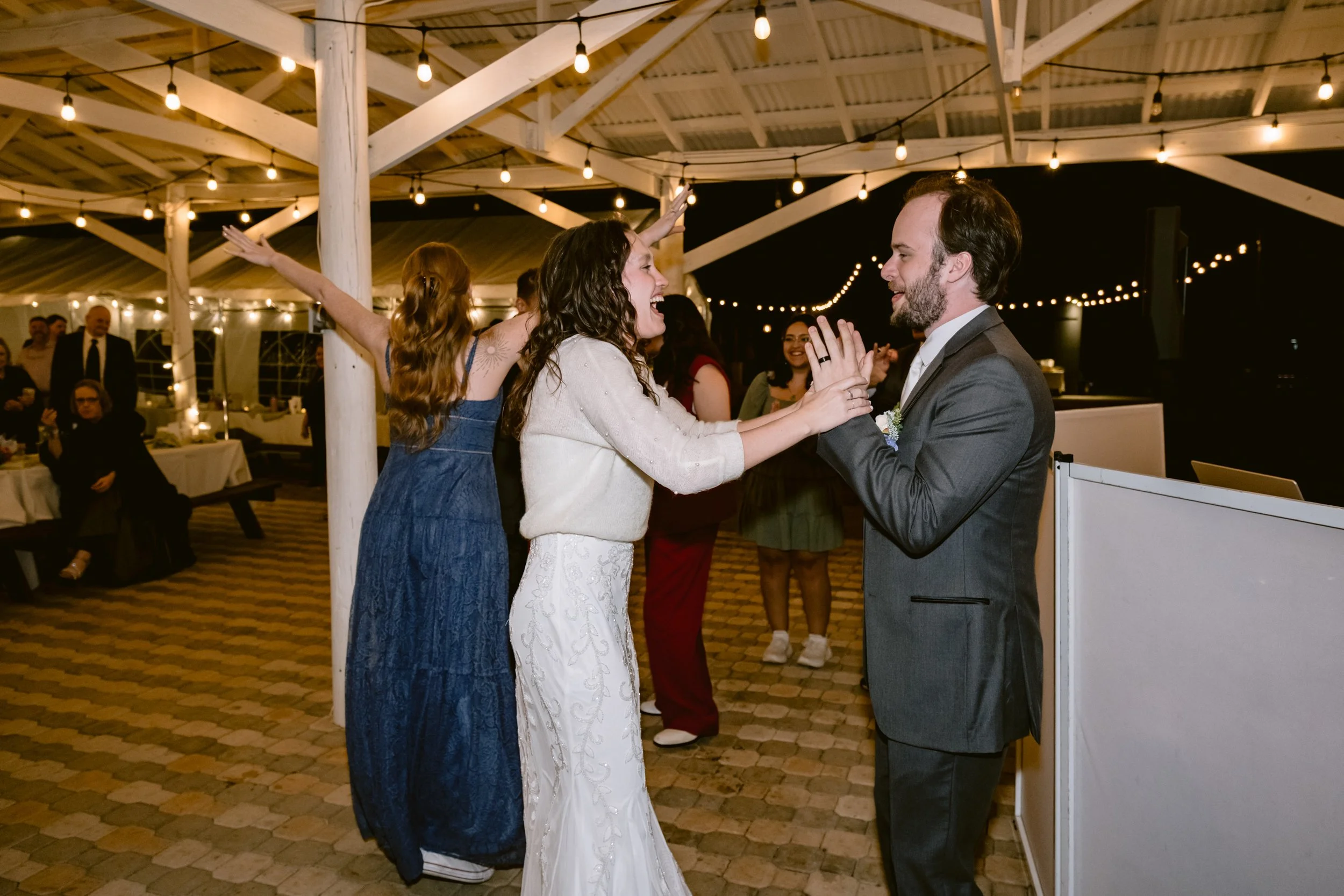 Giverny-Austin-Wedding-Photographer-MaggieJonah-Windy-Ridge-Ranch_0196.jpg