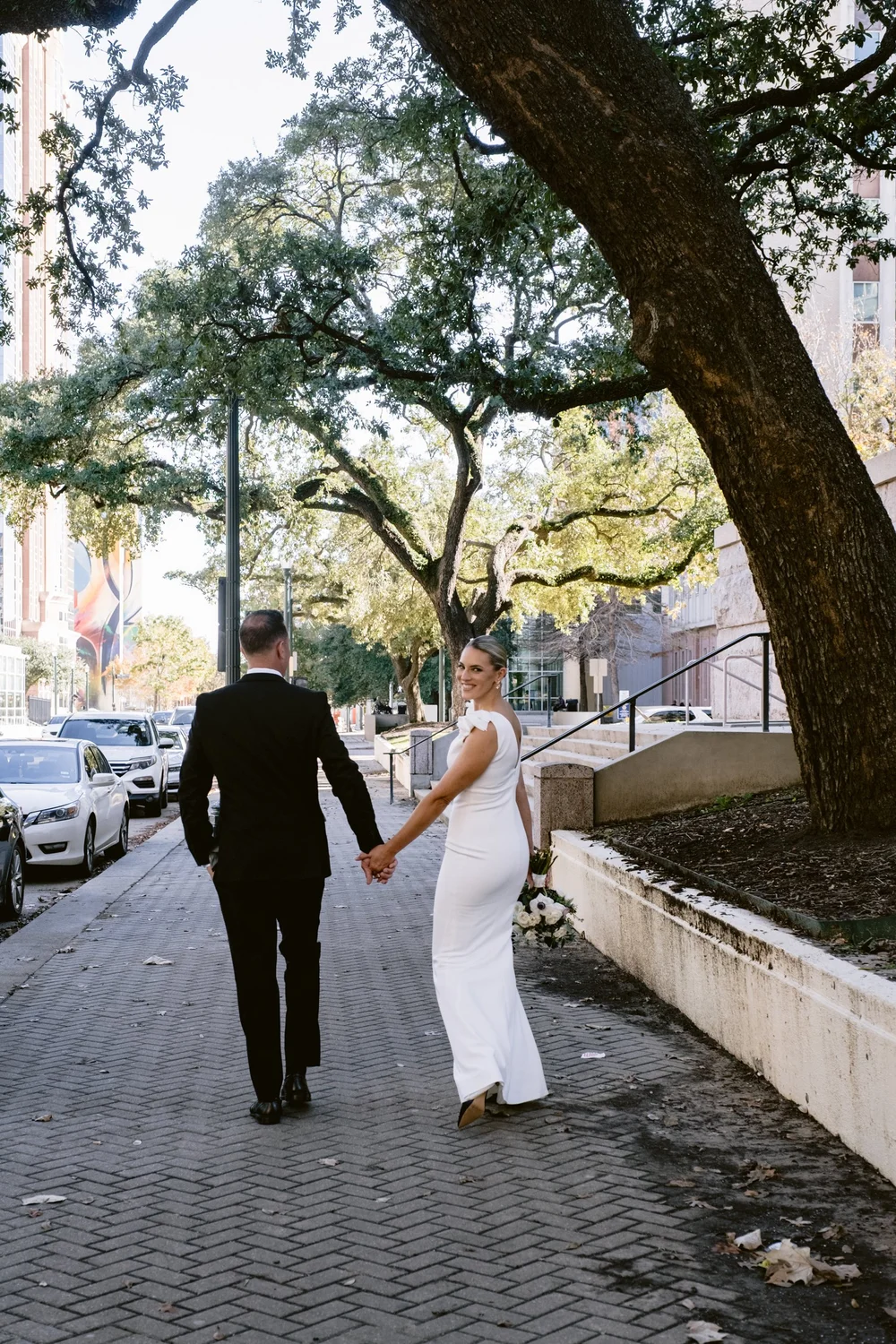 Giverny-Houston-Wedding-Photographer-KristenHeath-2-1910-Historic-Courthouse_0030.jpg