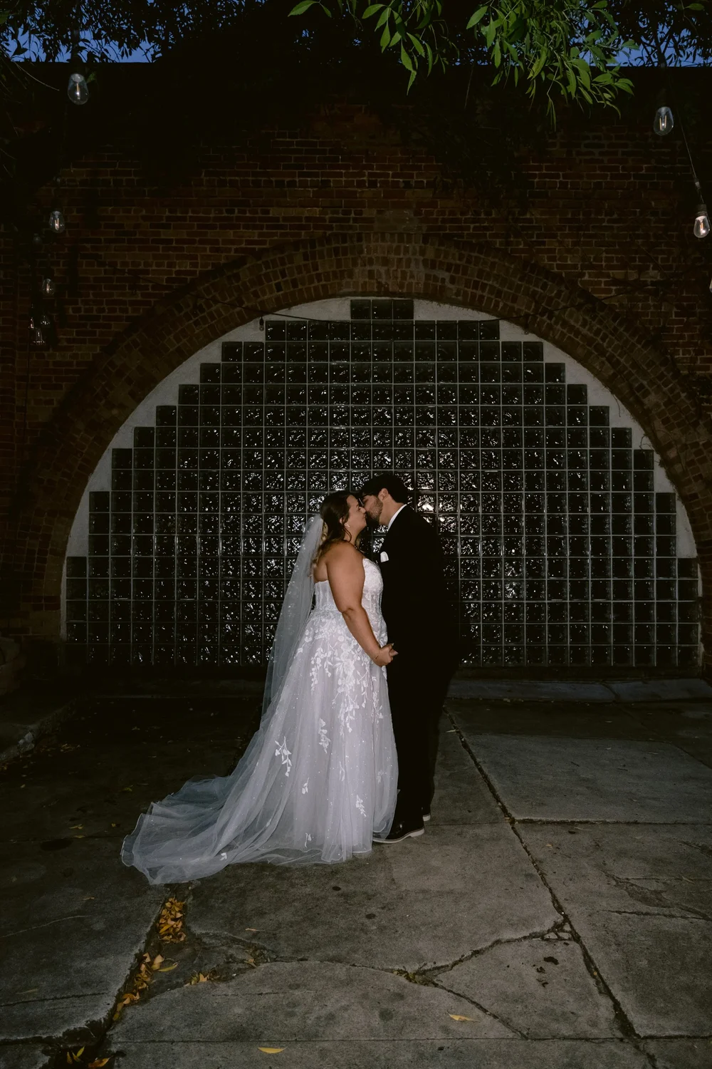 Giverny-Houston-Wedding-Photographer-LindyTaylor-Ronin2_0080.jpg