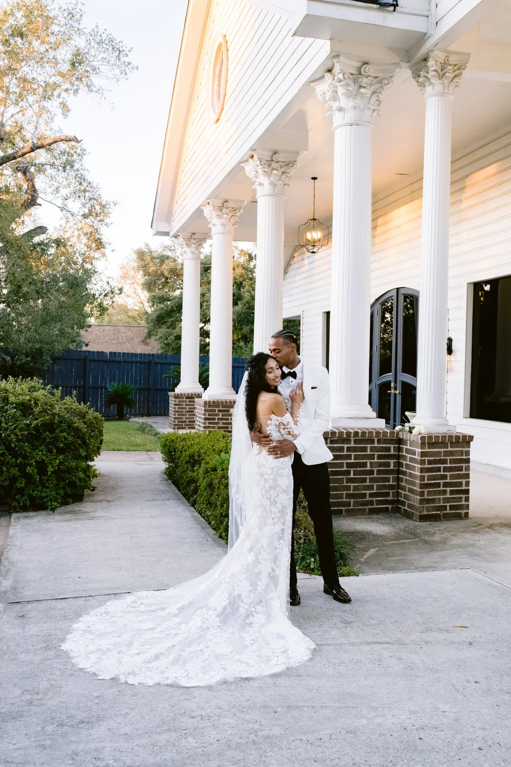 Giverny-Conroe-Wedding-Photographer-DanielleBrandon-The-Vale-Venue_0080.jpg