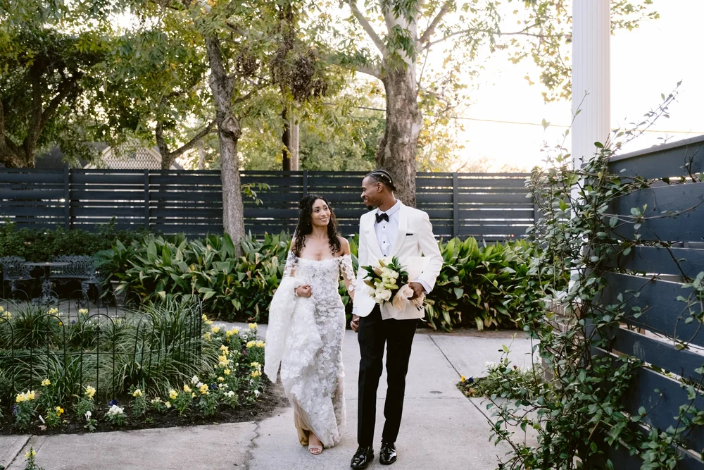 Giverny-Conroe-Wedding-Photographer-DanielleBrandon-The-Vale-Venue_0082.jpg