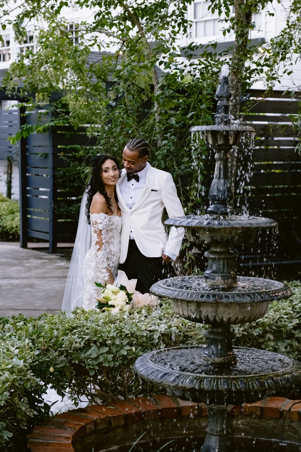 Giverny-Conroe-Wedding-Photographer-DanielleBrandon-The-Vale-Venue_0085.jpg