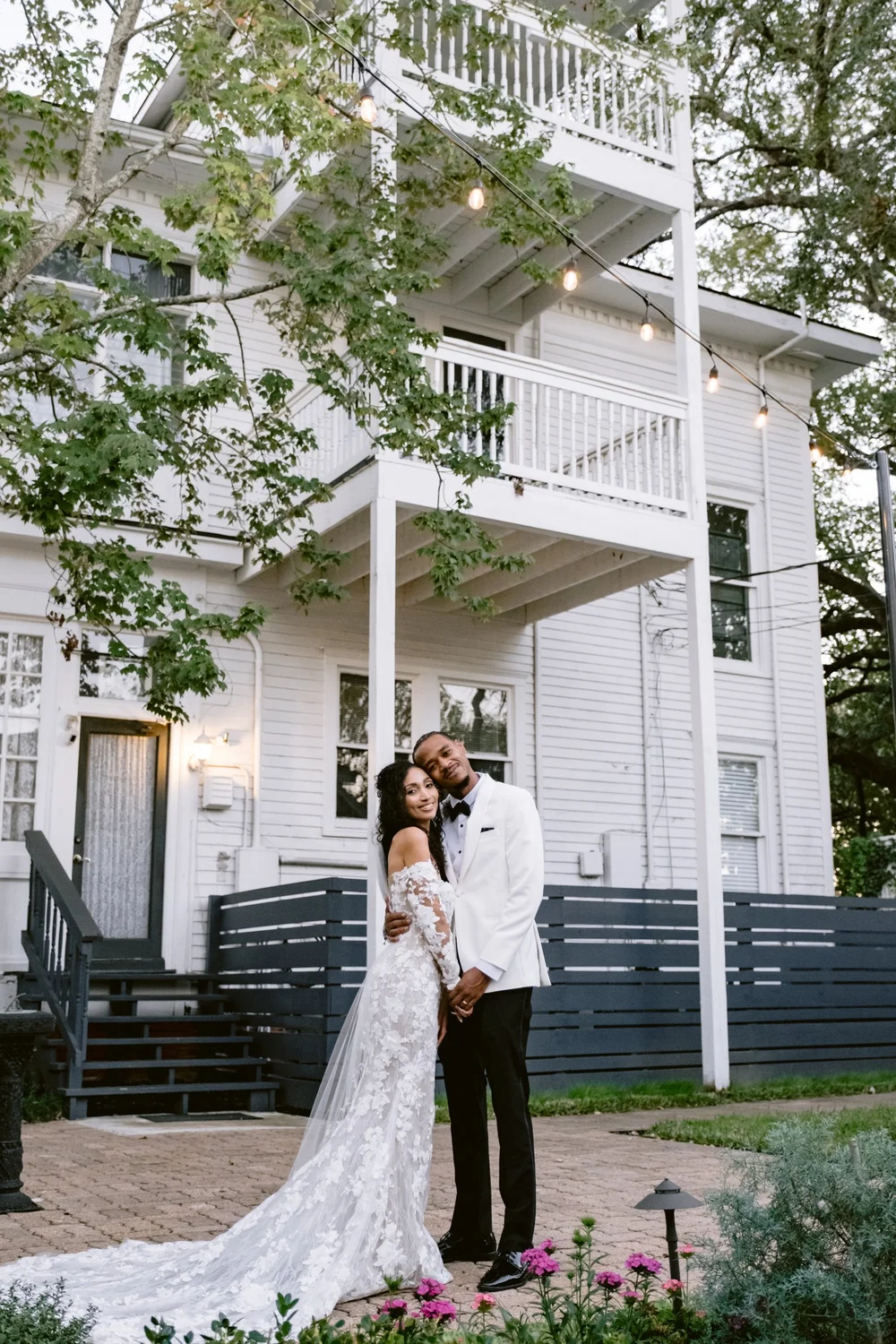 Giverny-Conroe-Wedding-Photographer-DanielleBrandon-The-Vale-Venue_0098.jpg