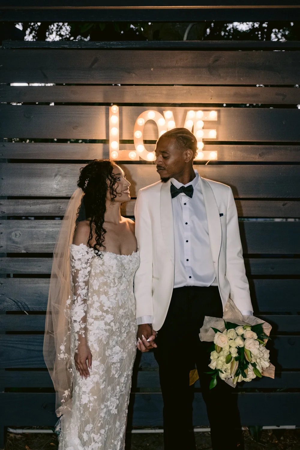 Giverny-Conroe-Wedding-Photographer-DanielleBrandon-The-Vale-Venue_0108.jpg
