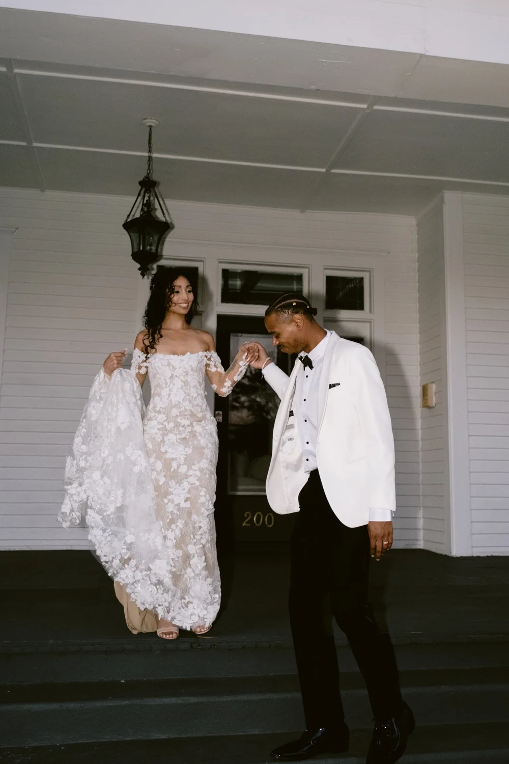 Giverny-Conroe-Wedding-Photographer-DanielleBrandon-The-Vale-Venue_0109.jpg