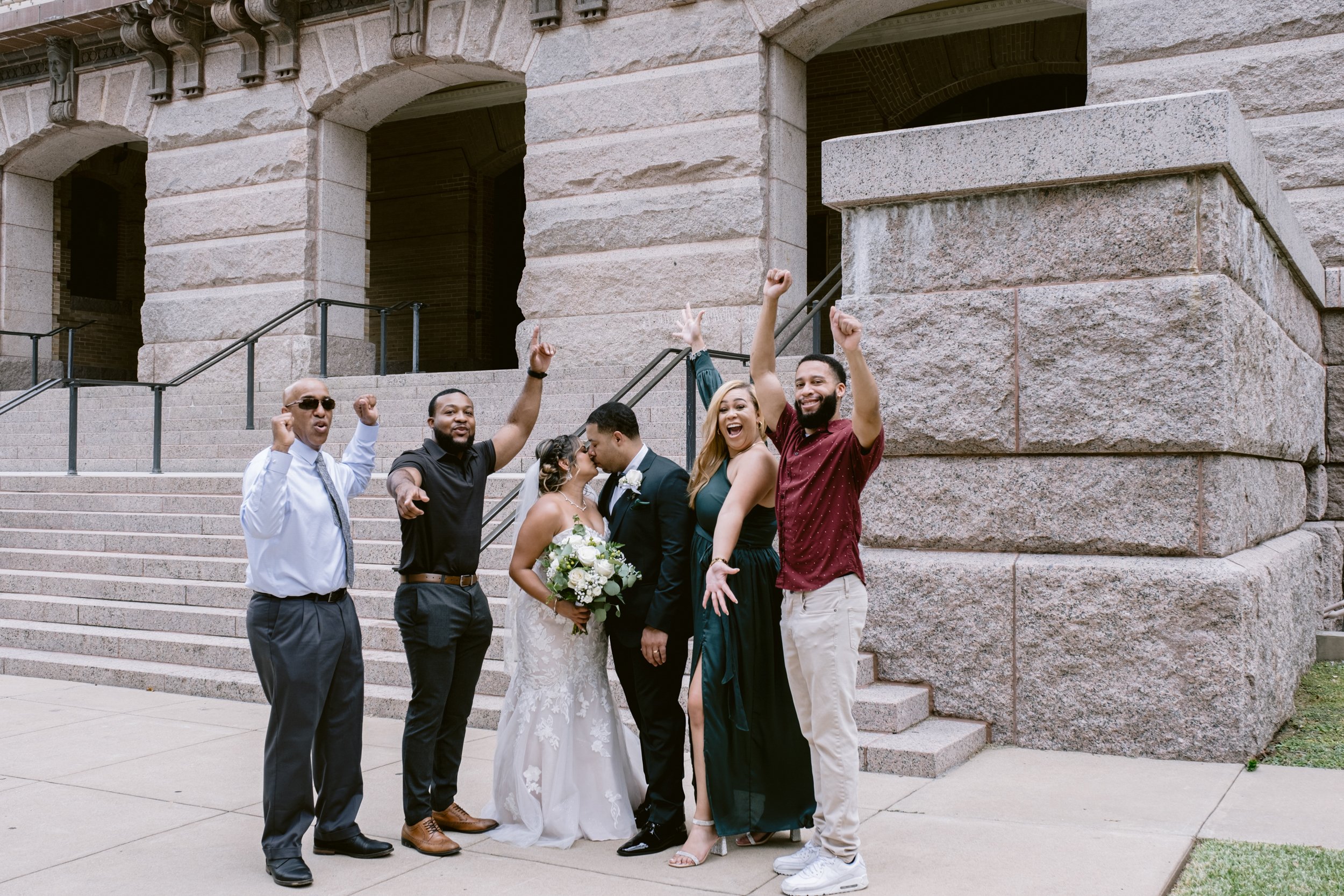 Giverny-Houston-Wedding-Photographer-1910-Courthouse-Buffalo-Bayou-RhondaManuel_0027.jpg