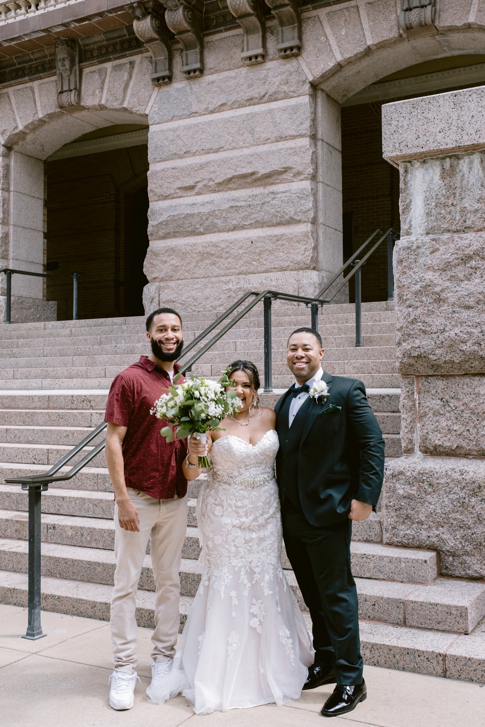 Giverny-Houston-Wedding-Photographer-1910-Courthouse-Buffalo-Bayou-RhondaManuel_0030.jpg