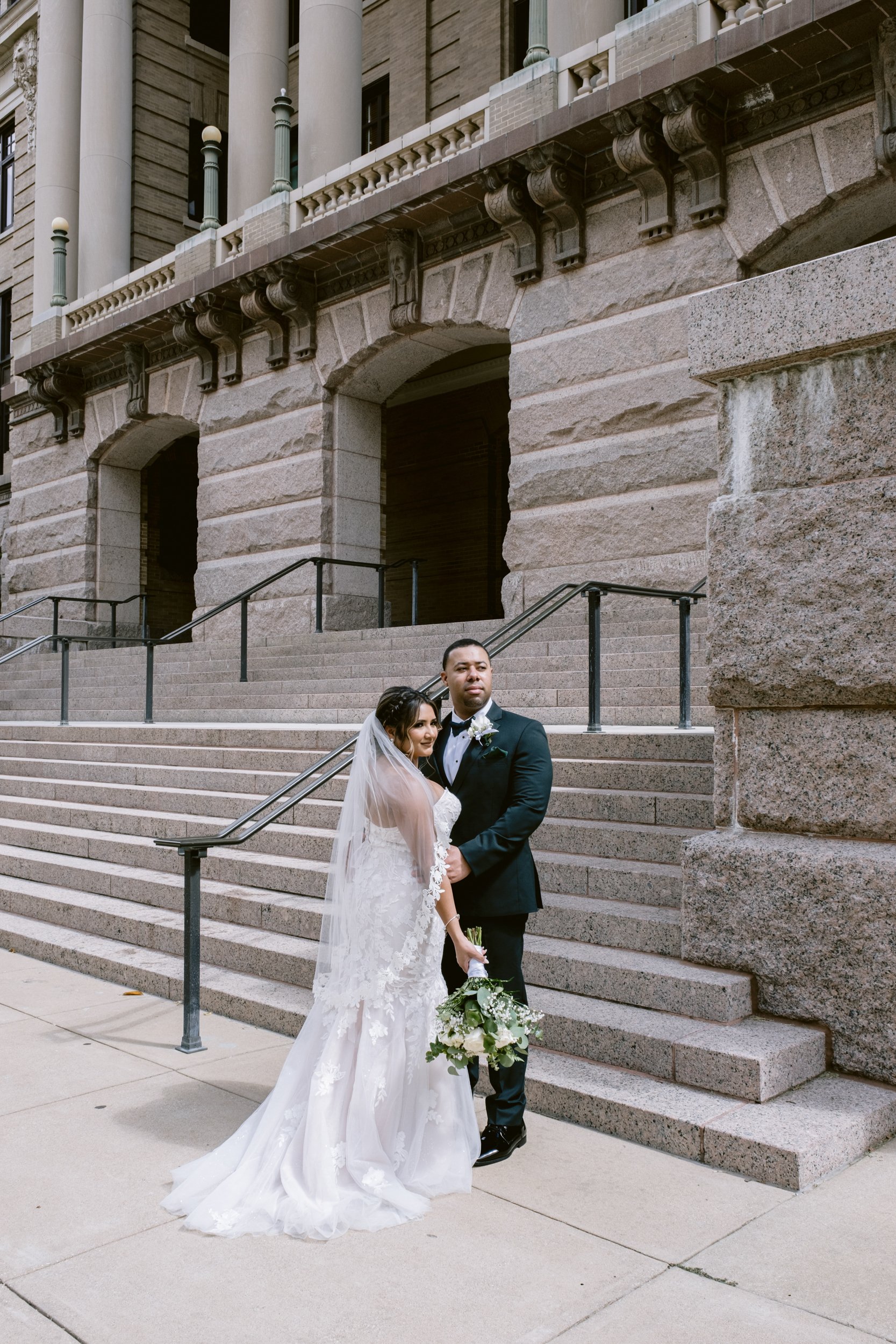 Giverny-Houston-Wedding-Photographer-1910-Courthouse-Buffalo-Bayou-RhondaManuel_0032.jpg