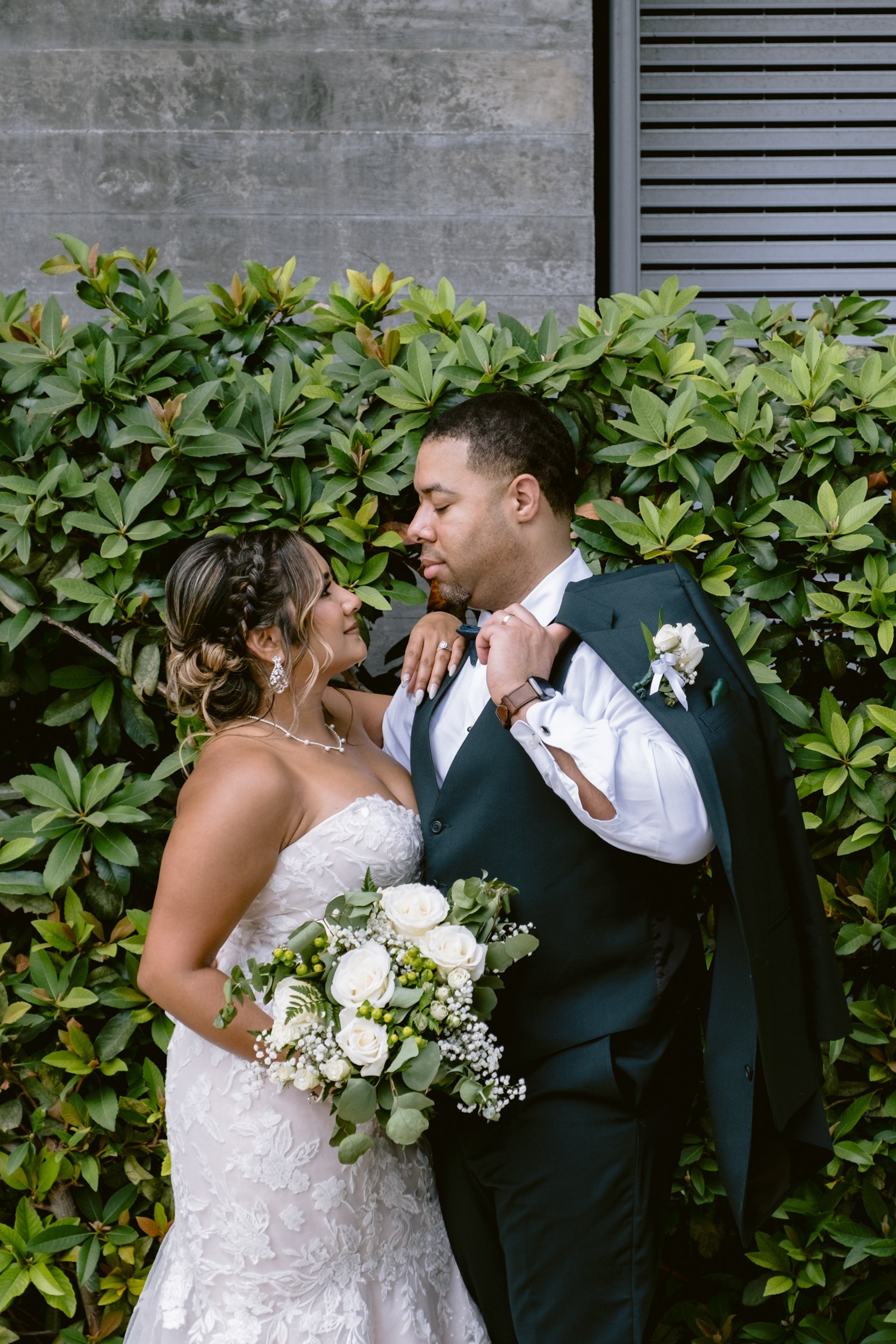 Giverny-Houston-Wedding-Photographer-1910-Courthouse-Buffalo-Bayou-RhondaManuel_0062.jpg