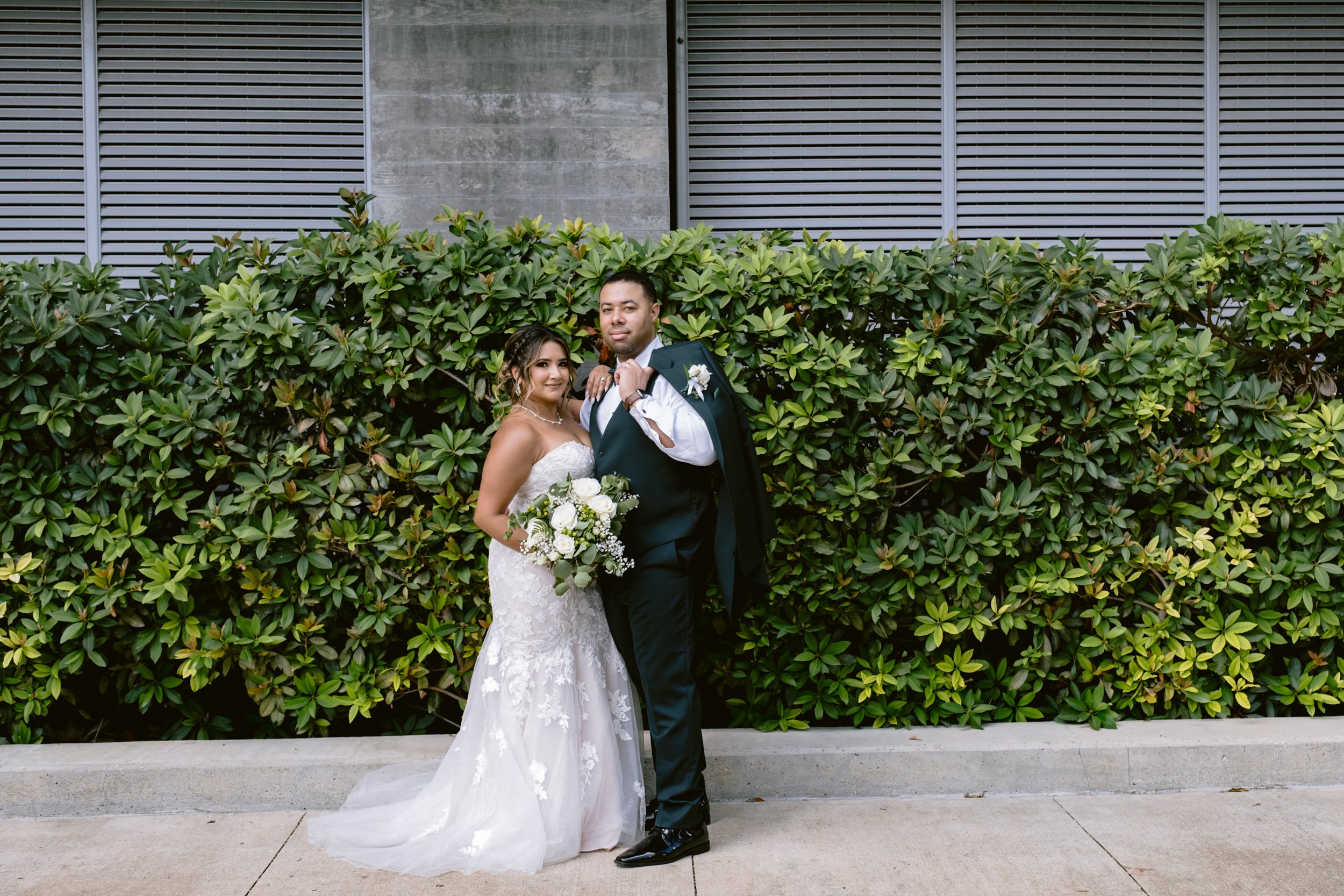 Giverny-Houston-Wedding-Photographer-1910-Courthouse-Buffalo-Bayou-RhondaManuel_0061.jpg
