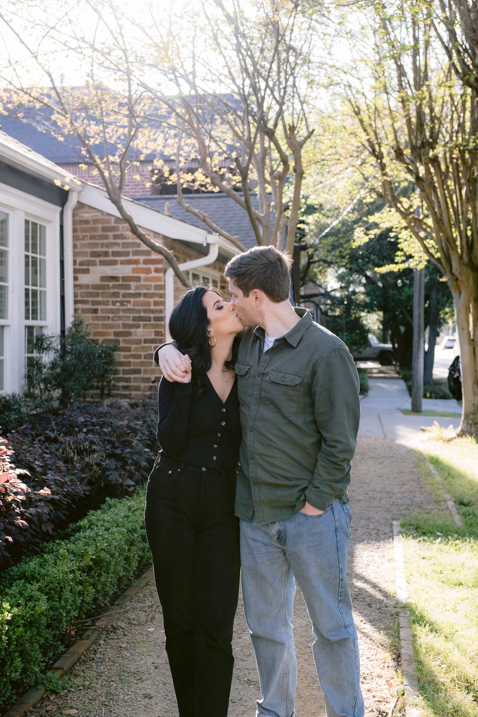 Giverny-Houston-Wedding-Photographer-Montrose-Engagement-MariaOtto_0010.jpg