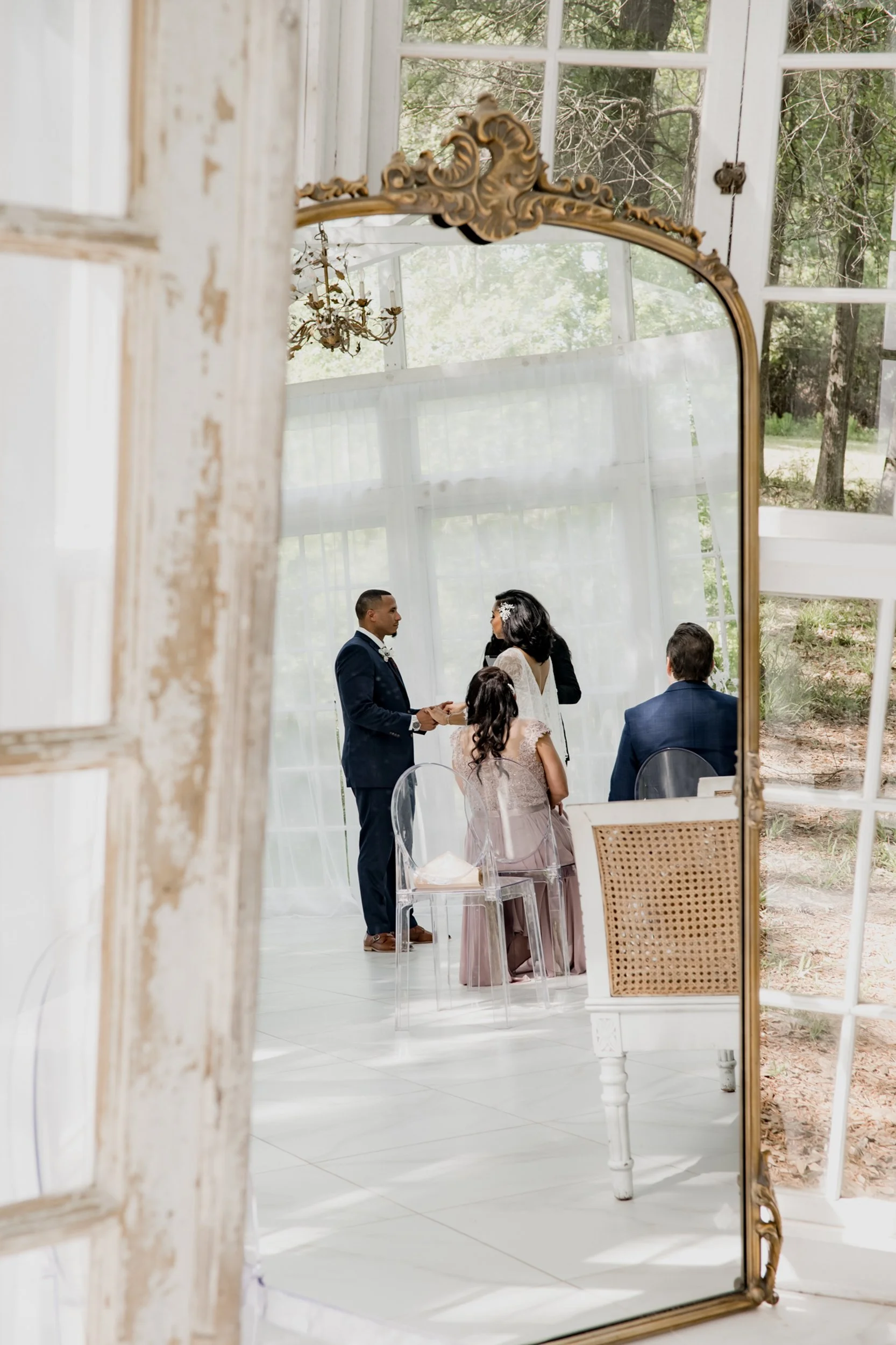 Giverny-Houston-Wedding-Photographer-A-The-Oak-Atelier-Conroe-MariciaParnell_0046.jpg